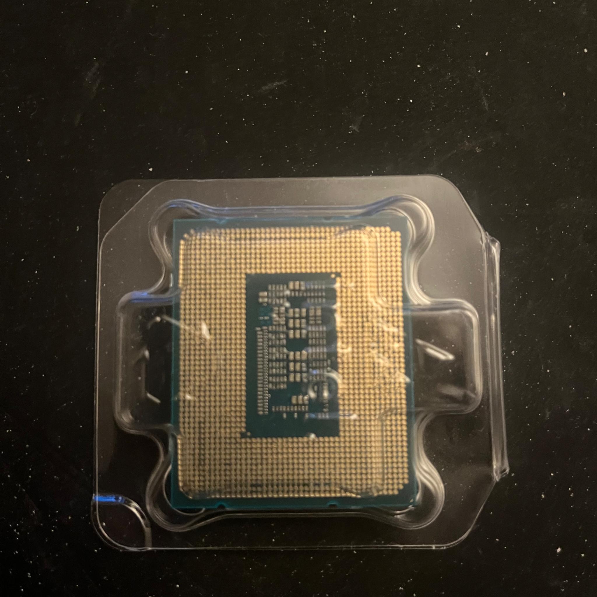 Intel i5-13400F 10 cores 16 threads
