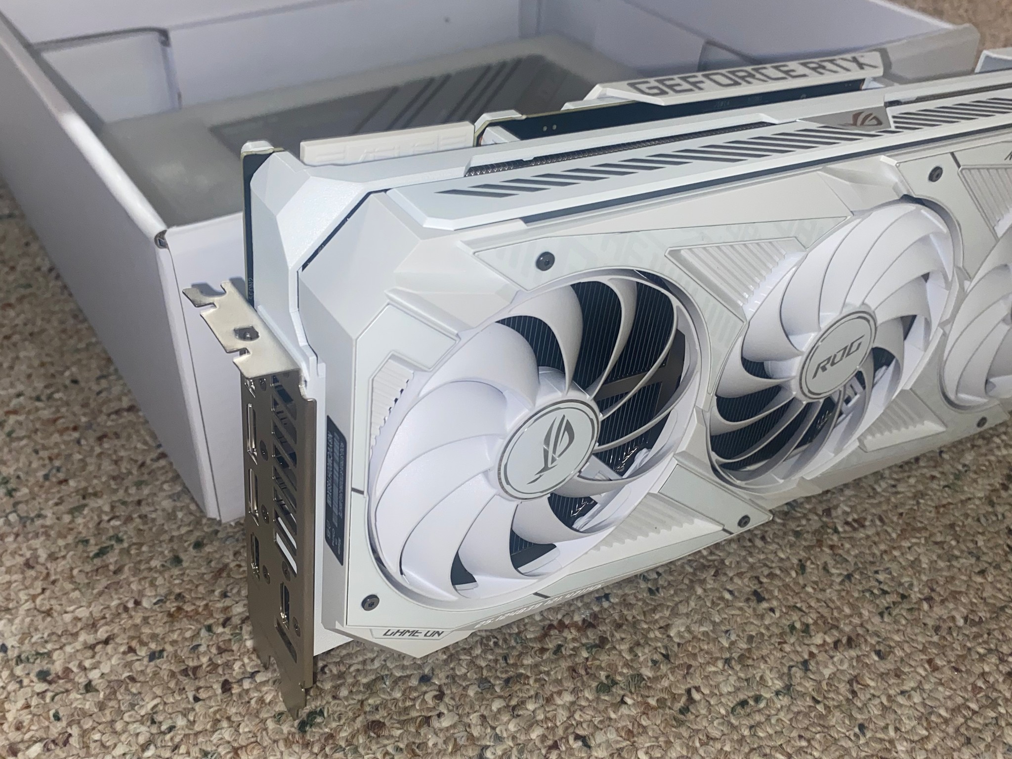 ASUS ROG STRIX RTX3090 24gb WHITE OC GPU