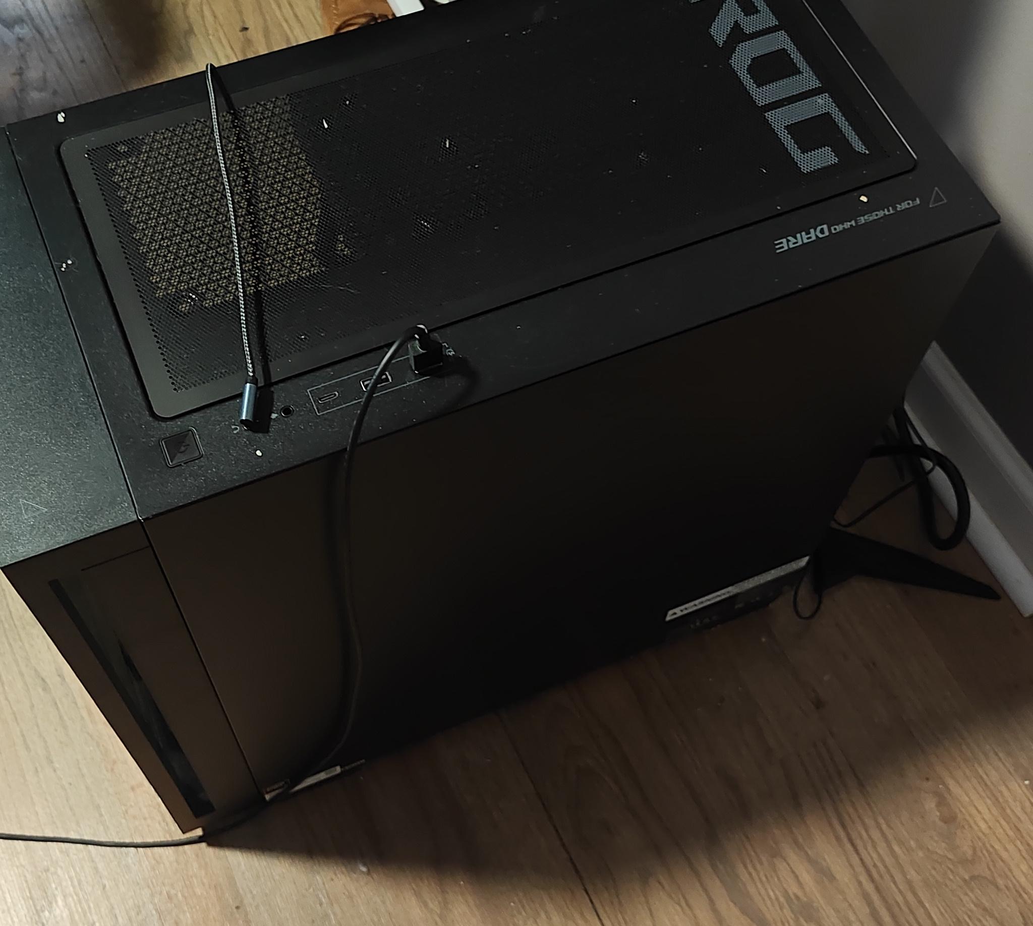 ASUS ROG GM700 58L Gaming Desktop - AMD Ryzen 9 9950X 3D - AMD Radeon 9070 XT - 32GB RAM - 2TB SSD