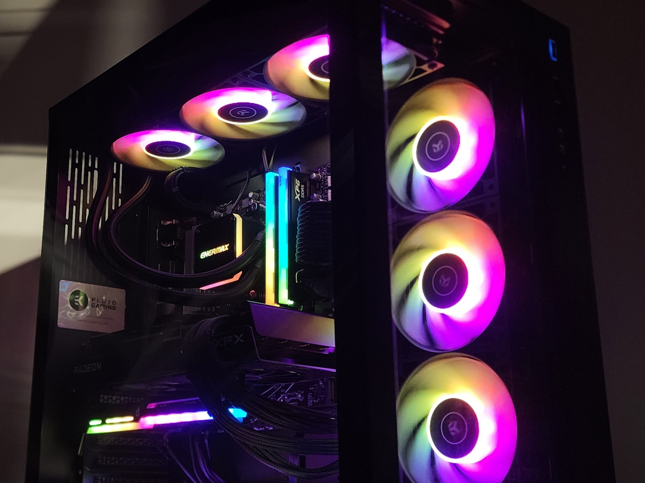 Gaming PC Ryzen 5 9600X 32GB RAM 1TB SSD RX 7700 XT 12GB Windows 11 Computer