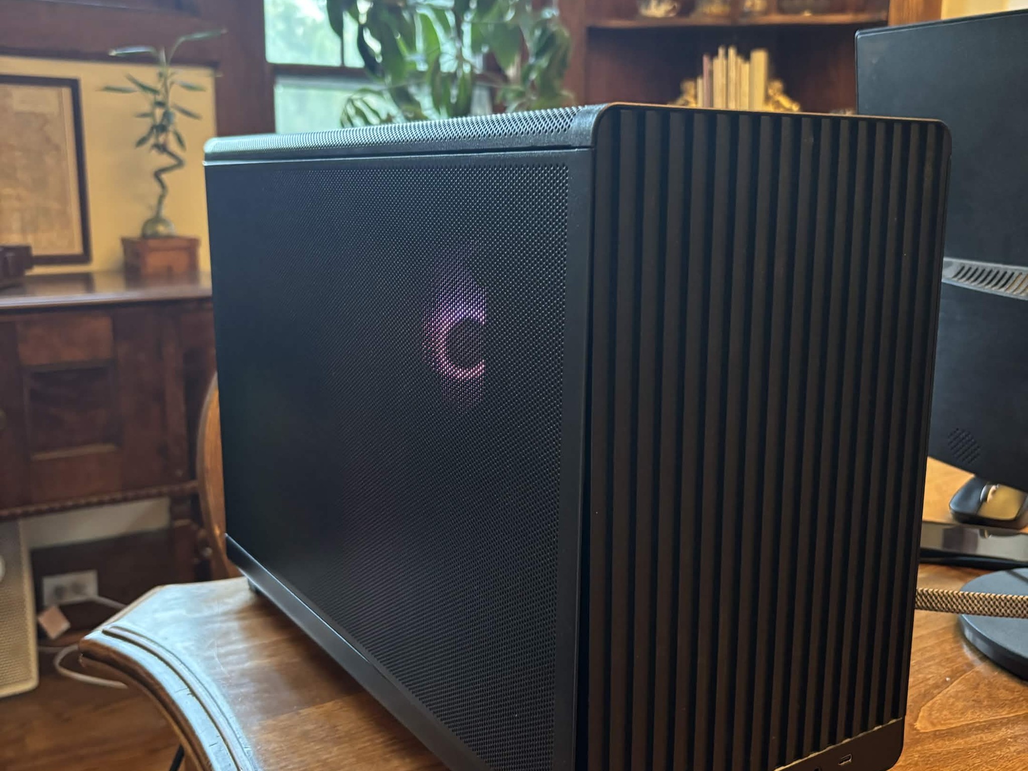 SFF Radeon RX 6800 Custom Gaming PC Pure Performance - Ryzen 7 5800X
