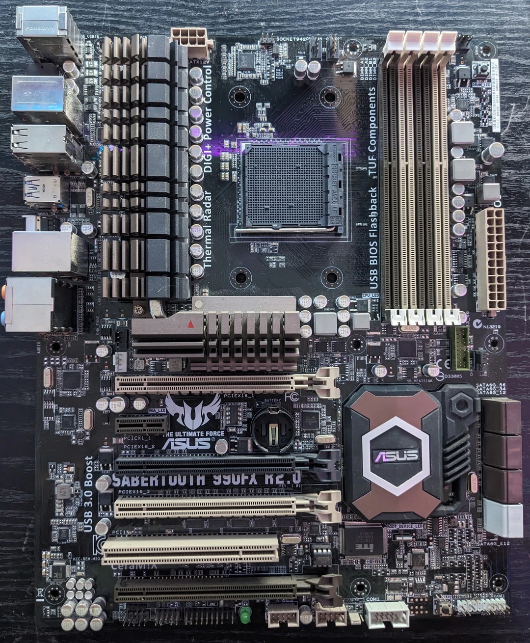 ASUS SABERTOOTH 990FX R2.0 AMD AM3+ Motherboard w/ IO Shield | Jawa