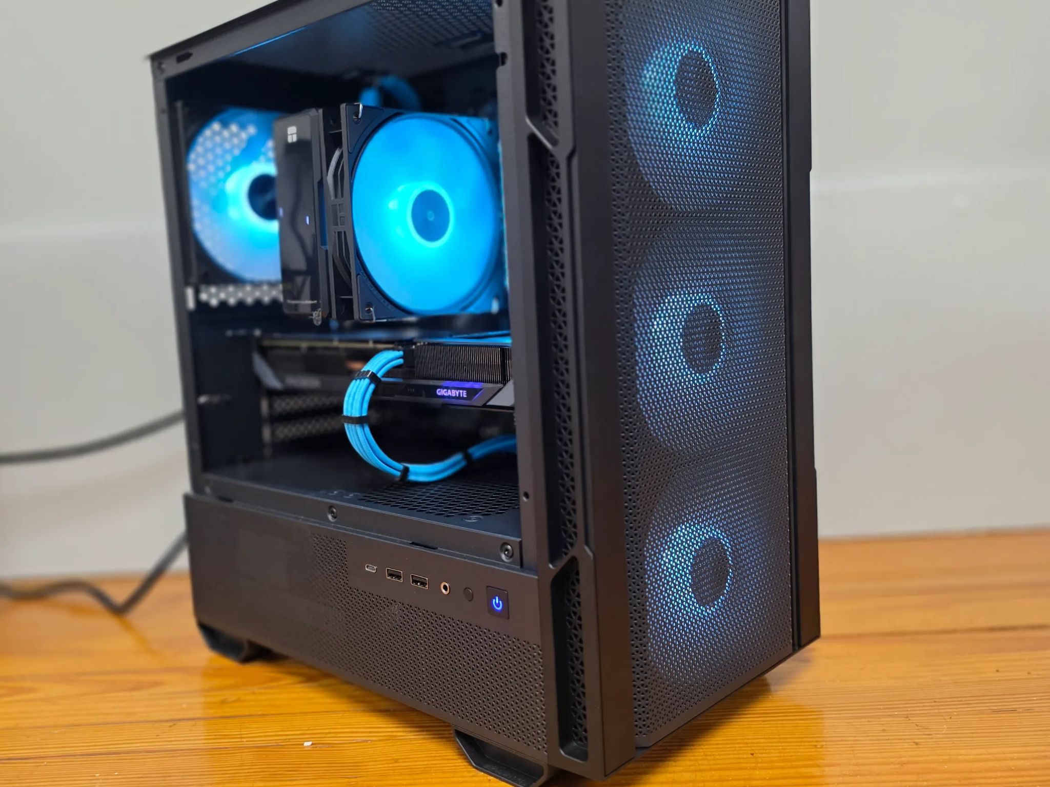 1440p Gaming Computer PC (Ryzen 5 9600x 6 core gaming cpu, RX 9060XT 16GB, 32GB DDR5 6000 MHZ)