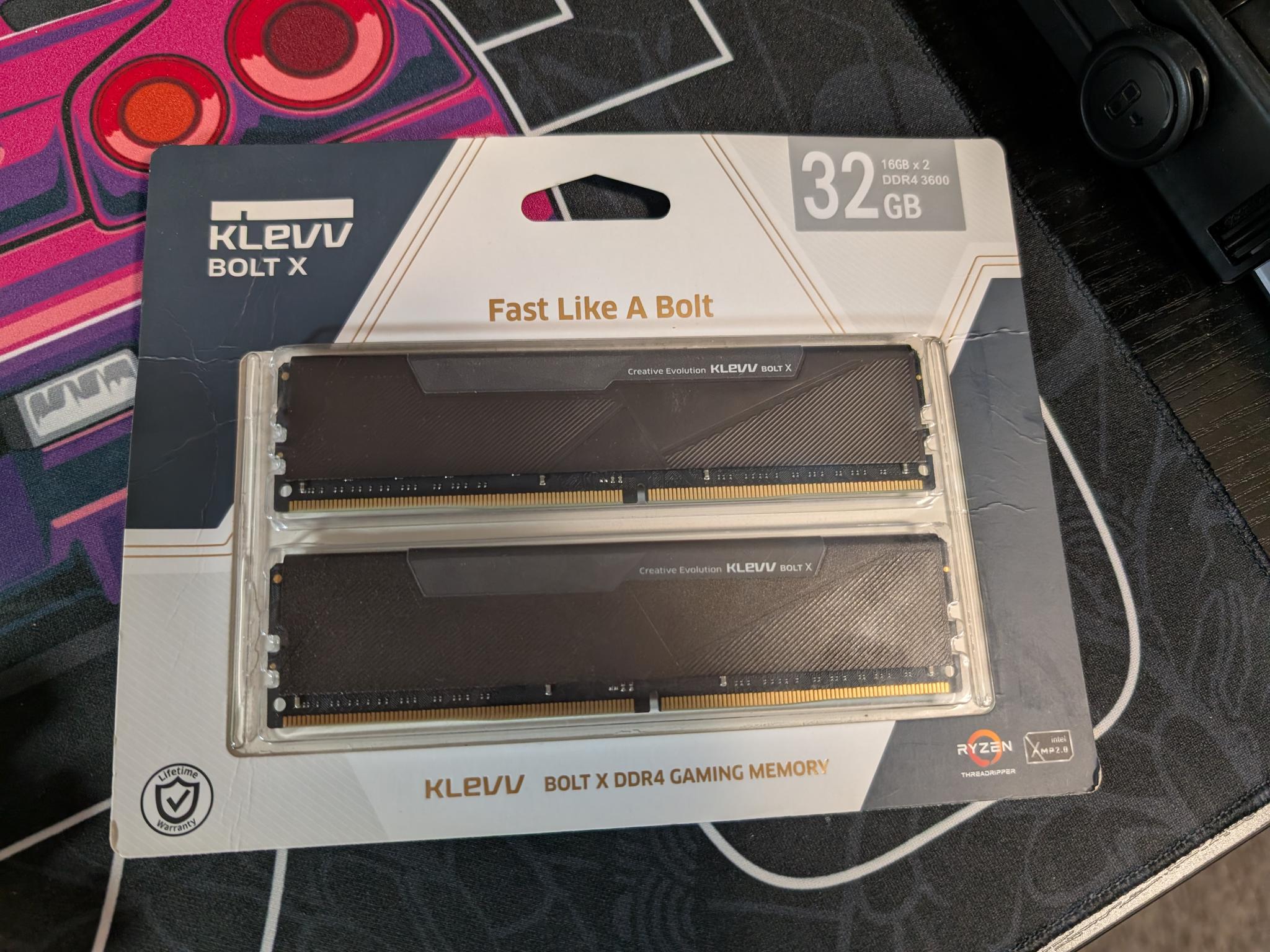 Klevv BOLT X 32GB (2x16GB) DDR4 3600MHz CL18 RAM