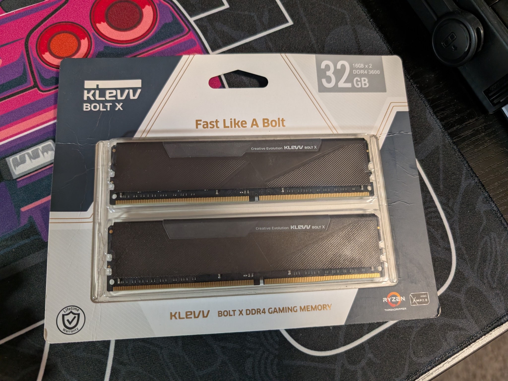 Klevv BOLT X 32GB (2x16GB) DDR4 3600MHz CL18 RAM