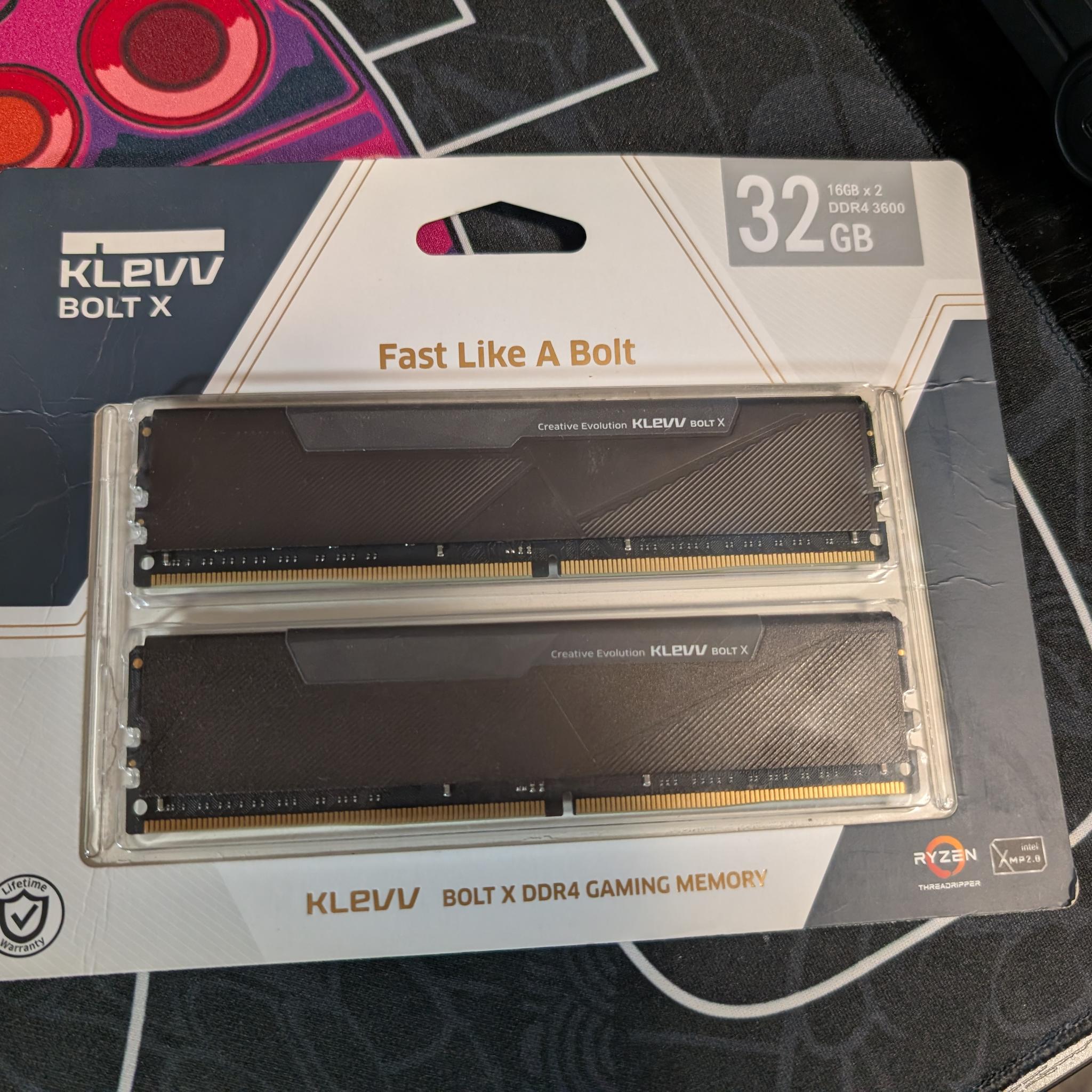 Klevv BOLT X 32GB (2x16GB) DDR4 3600MHz CL18 RAM