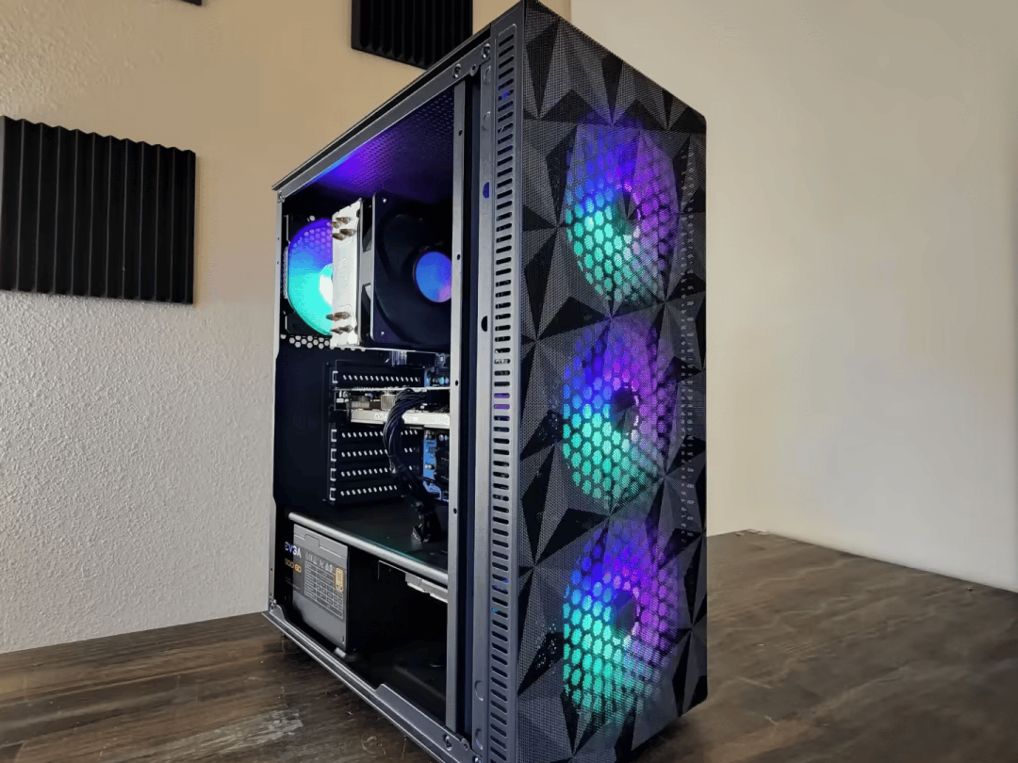 Intel Core i7 7700K // Nvidia GeForce GTX 950 // OLOY 16GB 3000MHz 