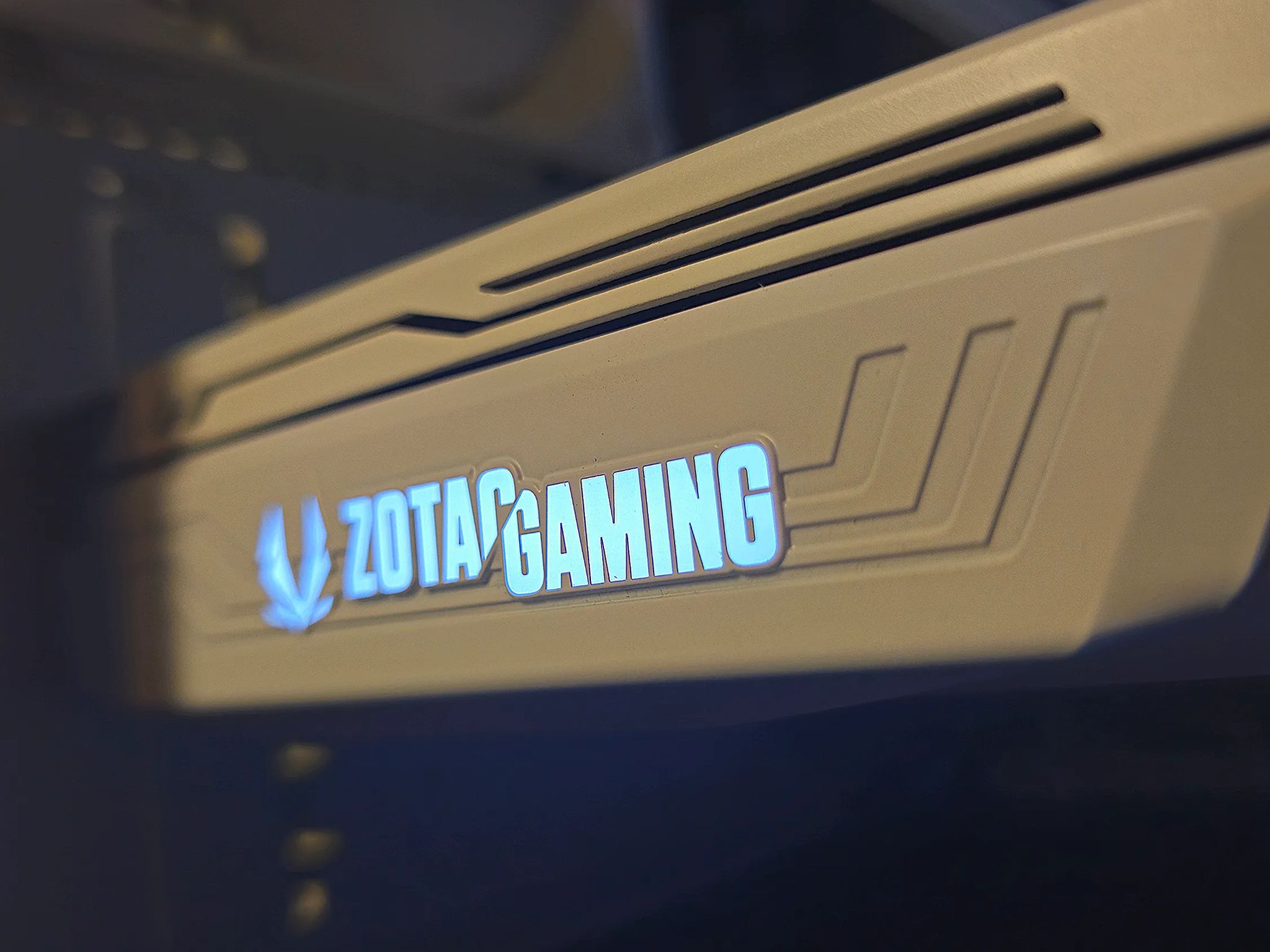 Icey / RTX 3060 12GB / Ryzen 5 8400f / 16GB DDR5 / 1TB SSD / MSI ZOTAC WHITE GAMING PC AM5