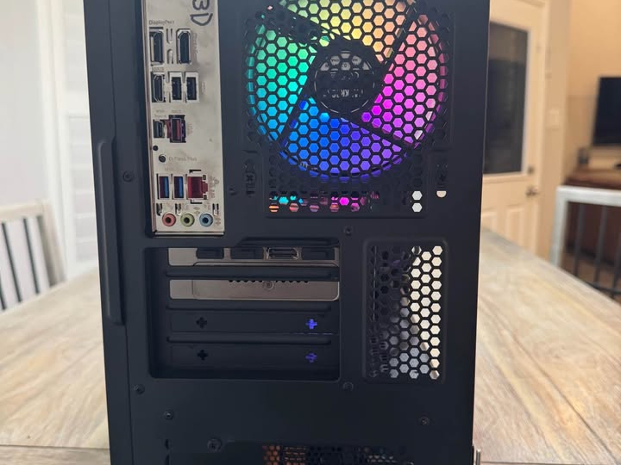 5070 Gaming PC - Ryzen 5 9600x / RTX 5070 12 GB / 32 GB DDR5 / 1 TB SSD
