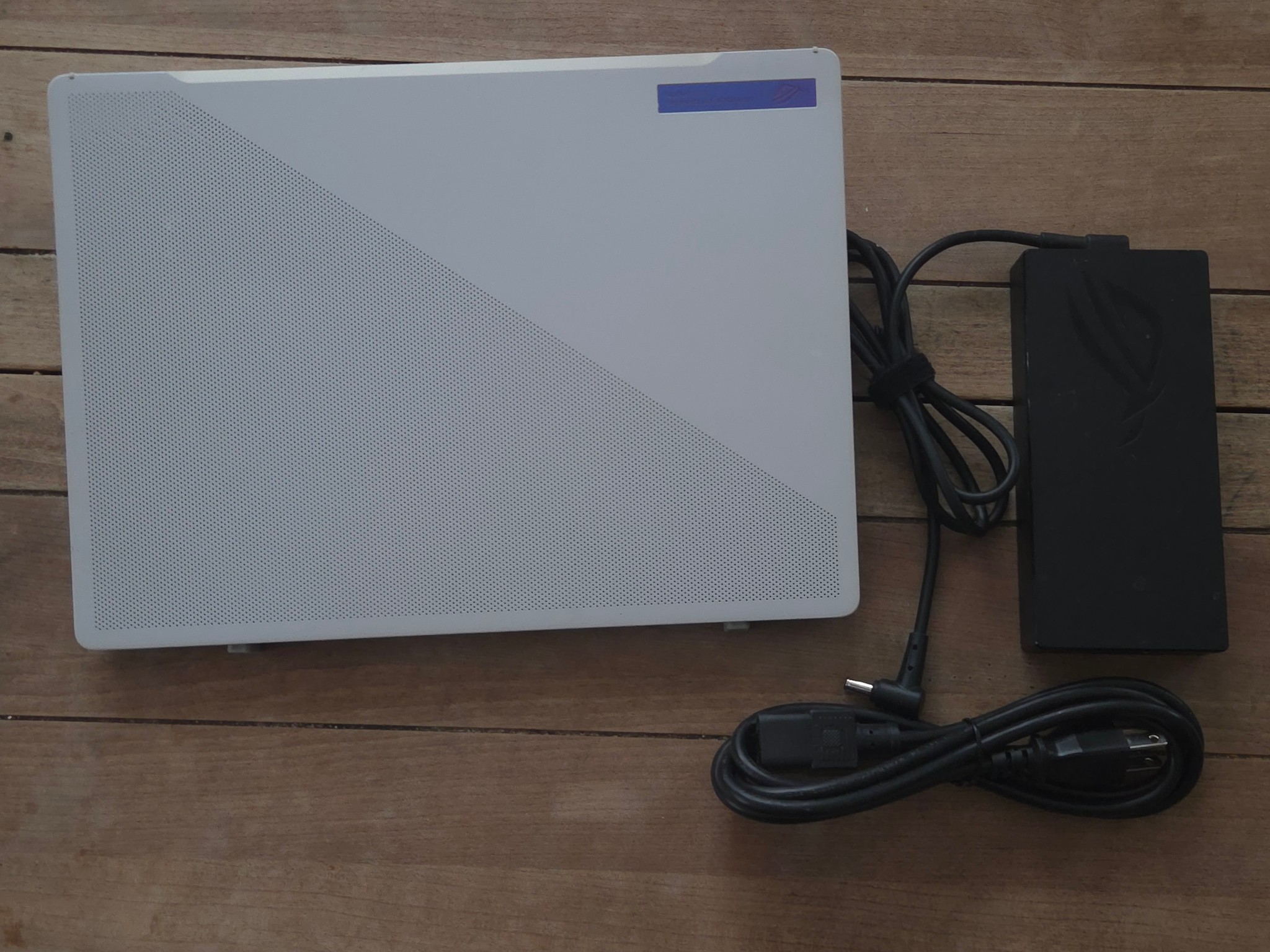 ASUS ROG Zephyrus G14 {2022} GA402RK Ryzen 9 6900HS / RX 6800S / 24GB / 1TB