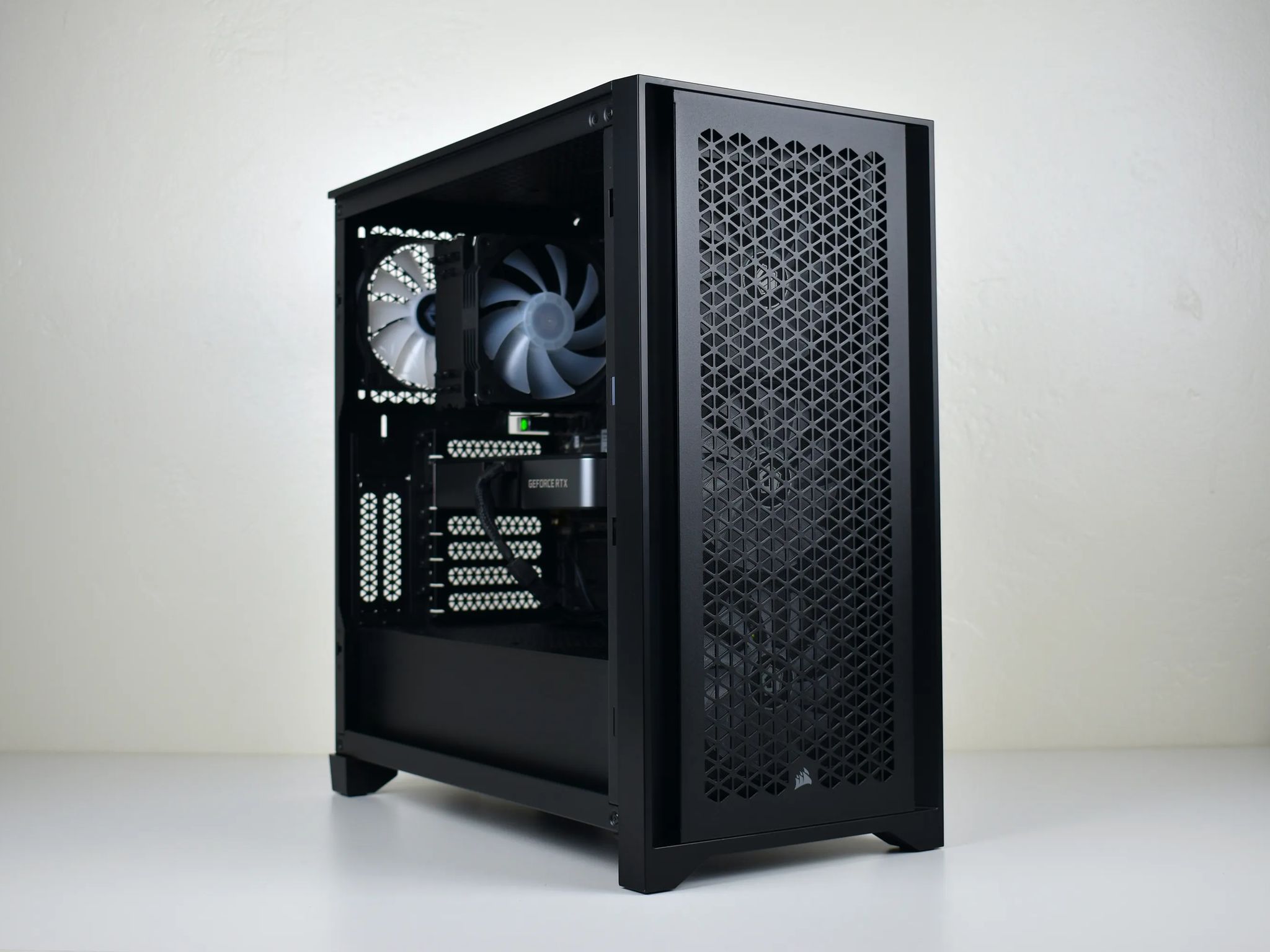 Forge Custom Gaming PC / RTX 3070 / Ryzen 5600 / Corsair 4000D Airflow / 1TB NVME / 32GB DDR4 / WiFi