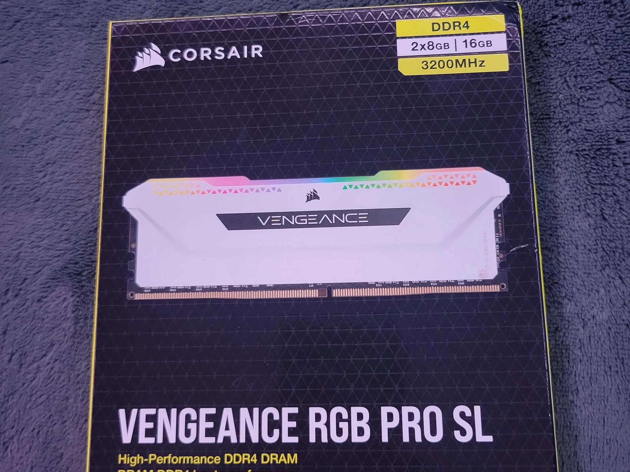 Corsair Vengeance RGB Pro SL 16GB (2x8GB) DDR4-3200 Ram