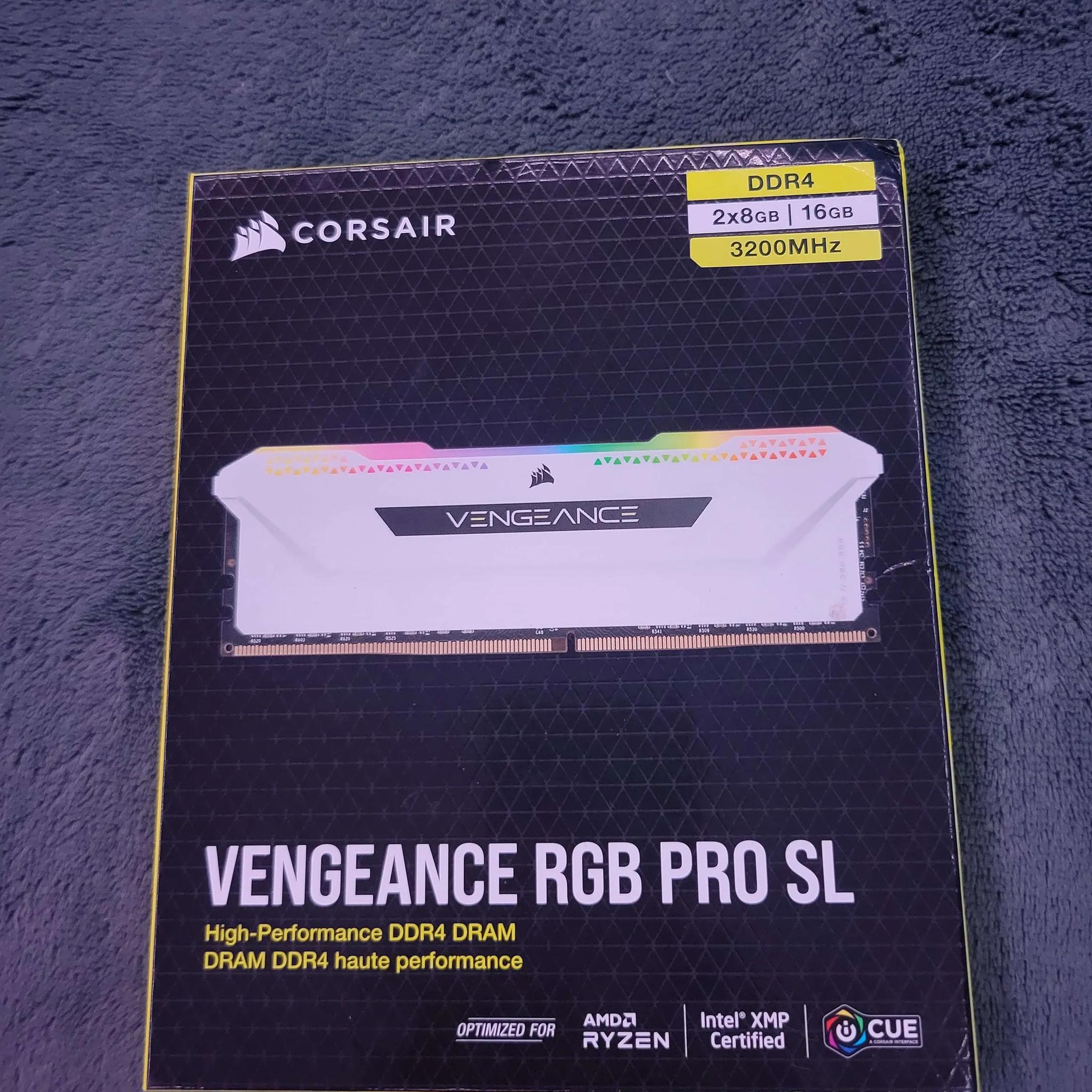 Corsair Vengeance RGB Pro SL 16GB (2x8GB) DDR4-3200 Ram