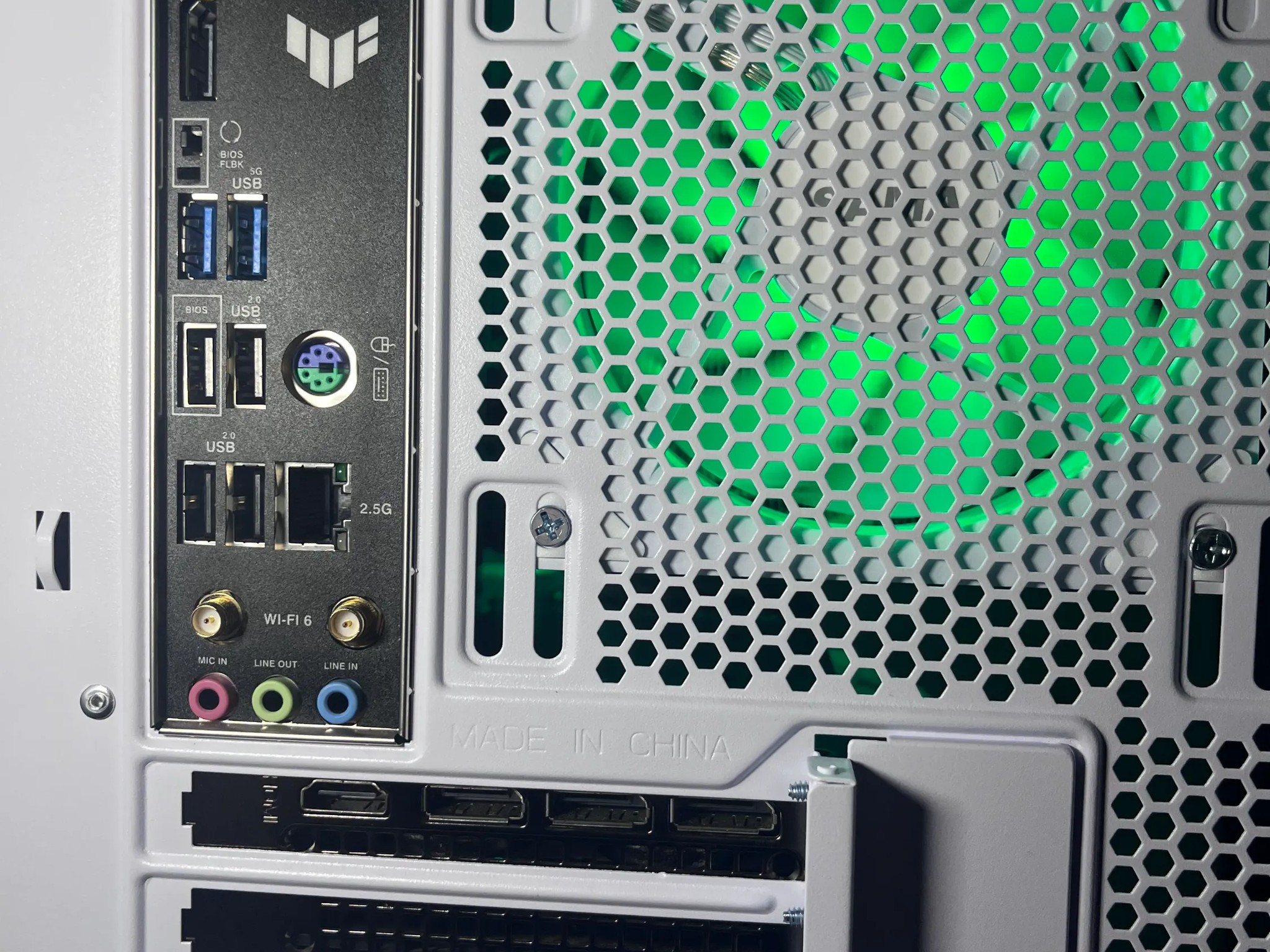 Amazing White 4060 Ti | Ryzen 5 7600x Gaming PC