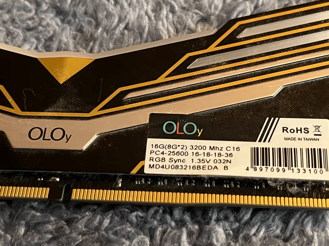 OLOy 16 GB 3200 Mhz RGB Memory