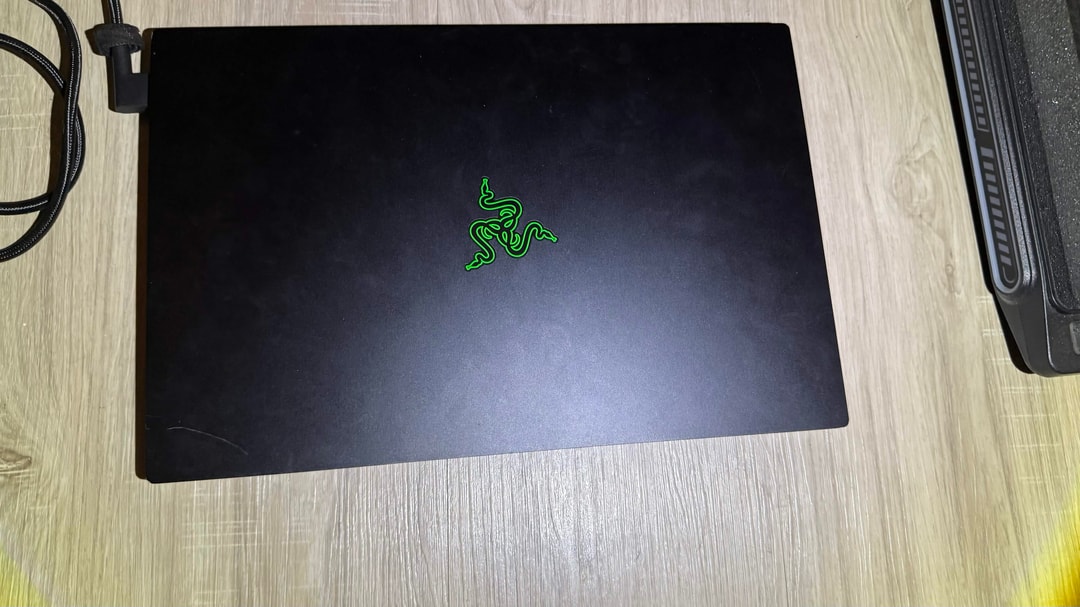Razer Blade 15 Advanced RZ09-0367CEC3 | i7 10875H | 32GB DDR4