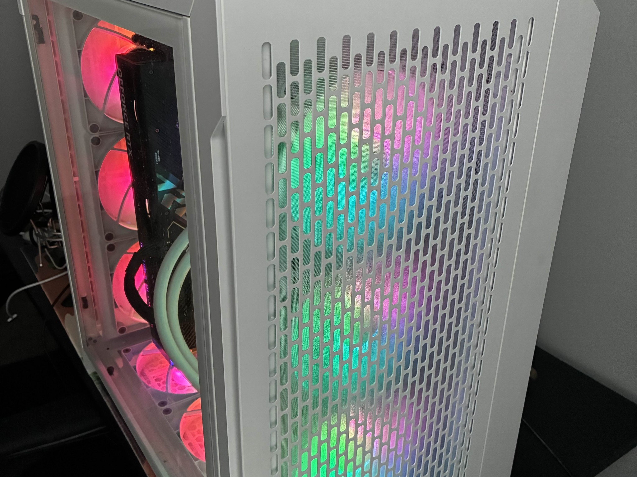 RTX 4090 • i9-14900KF • 64GB DDR5 • 4TB NVMe • White RGB Build - HIGH End gaming PC