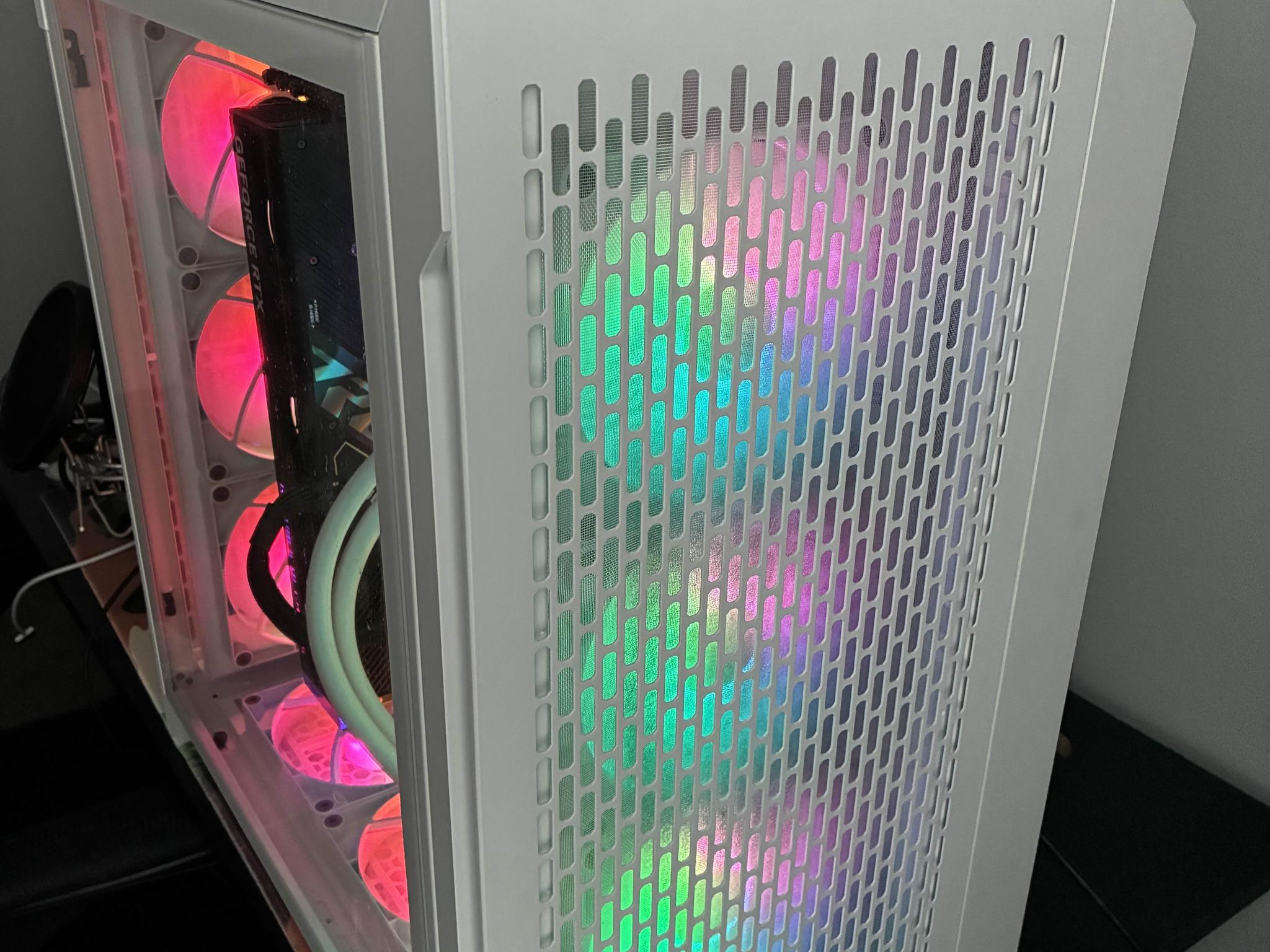 RTX 4090 • i9-14900KF • 64GB DDR5 • 4TB NVMe • White RGB Build - HIGH End gaming PC