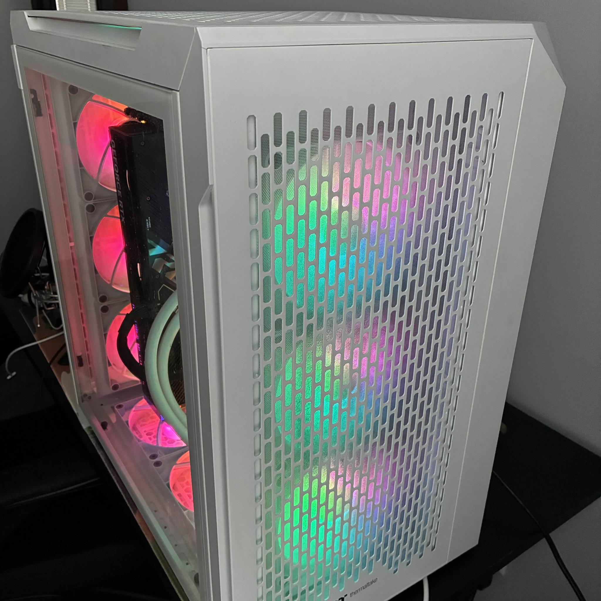 RTX 4090 • i9-14900KF • 64GB DDR5 • 4TB NVMe • White RGB Build - HIGH End gaming PC