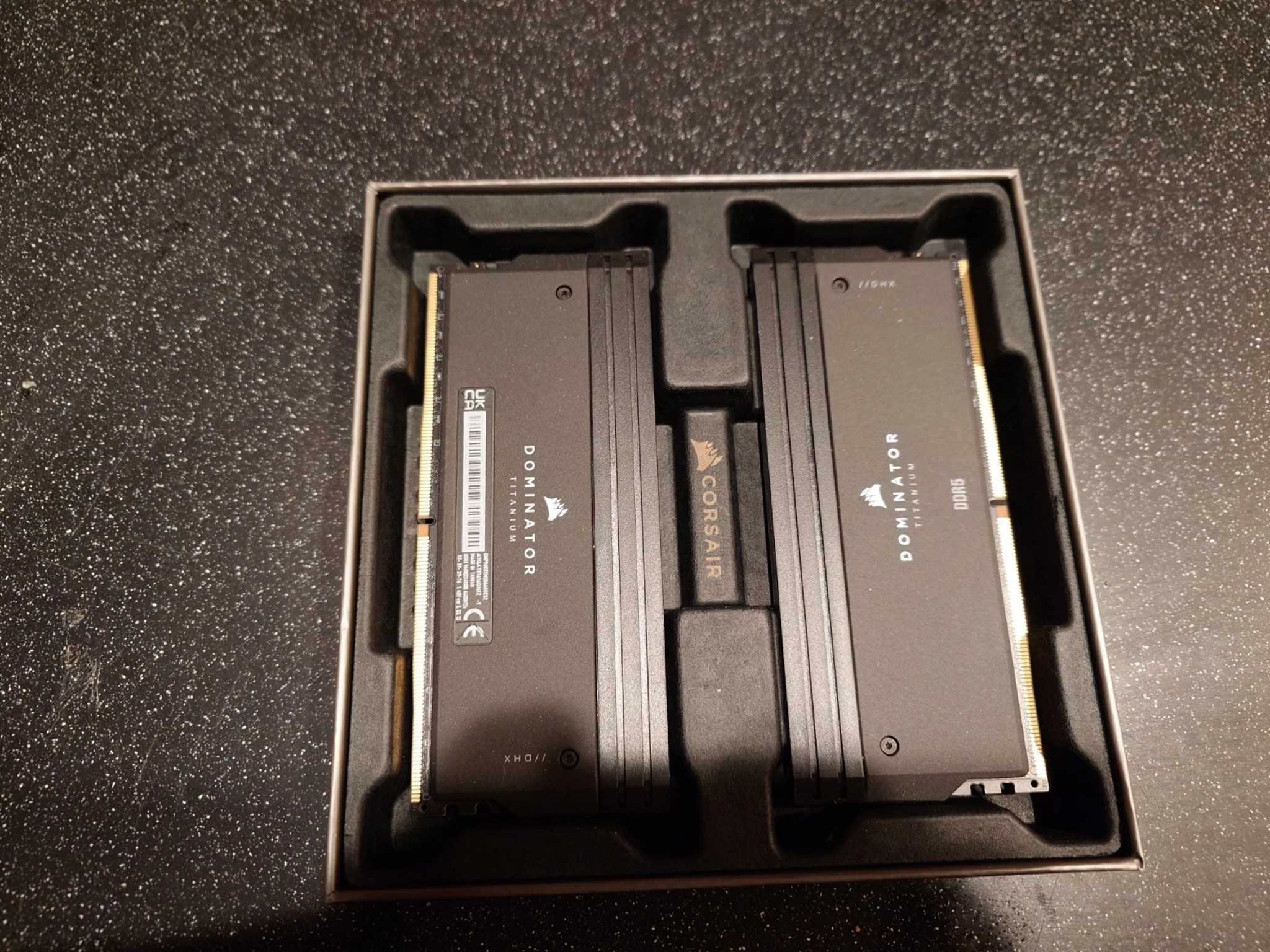 SELLING CORSAIR DOMINATOR TITANIUM 96GB (2 x 48GB) PC5-52800 (DDR5-6600) DIMM RGB Memory
