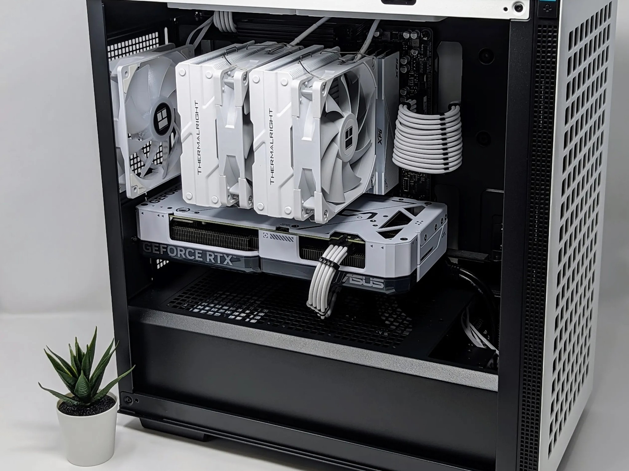 Future Foundation | RTX 4070 | Ryzen 5 7600X | 32gb RAM | MSI M461 2TB Gen 4 NVMe SSD