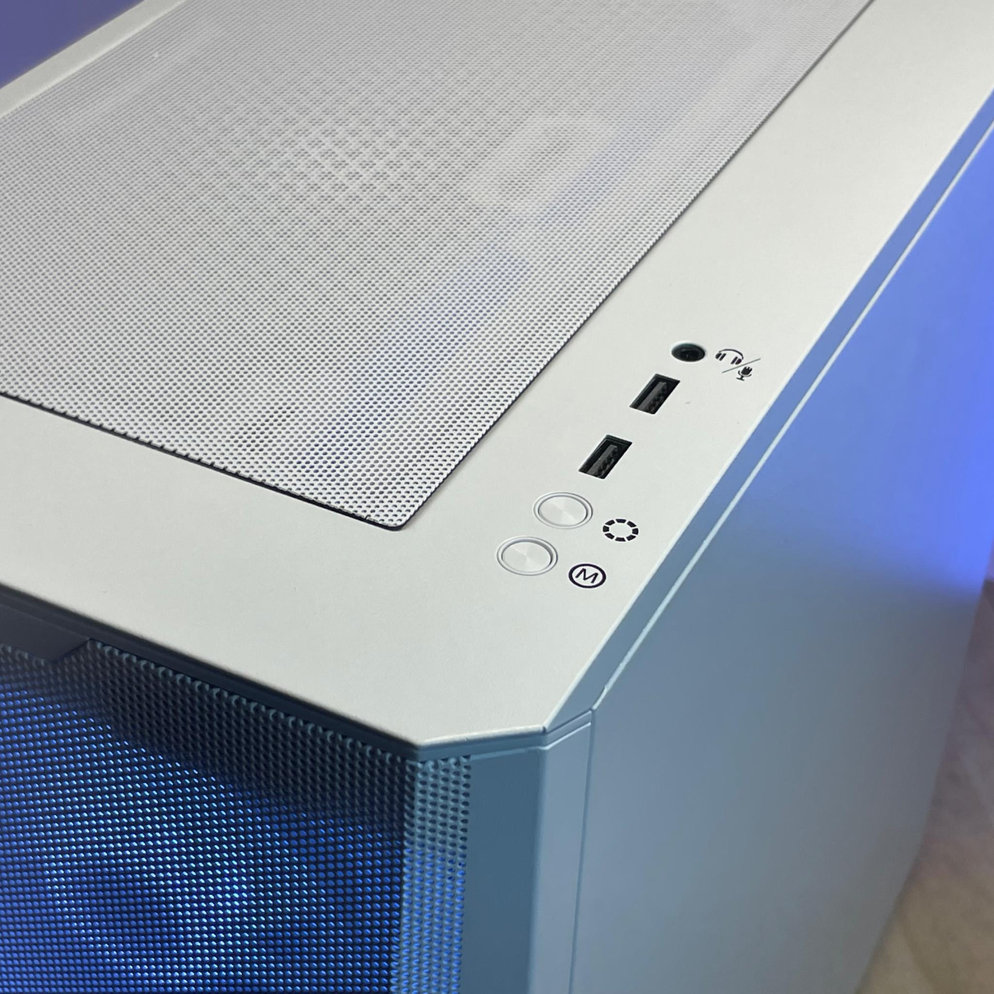 9070XT | Ryzen 5 7600 | “Lunar Eclipse”