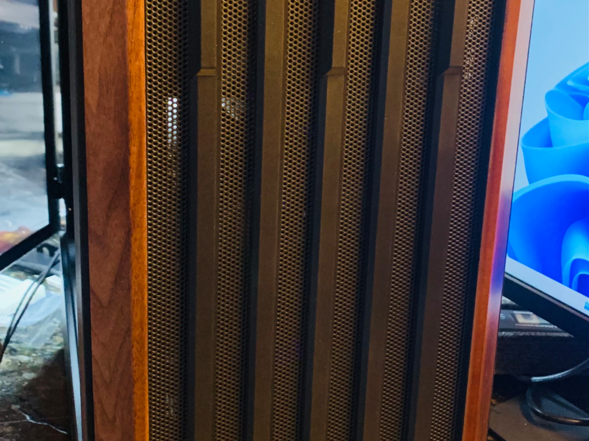 Black Out Oak Pro  RTX 4060 UPDATED