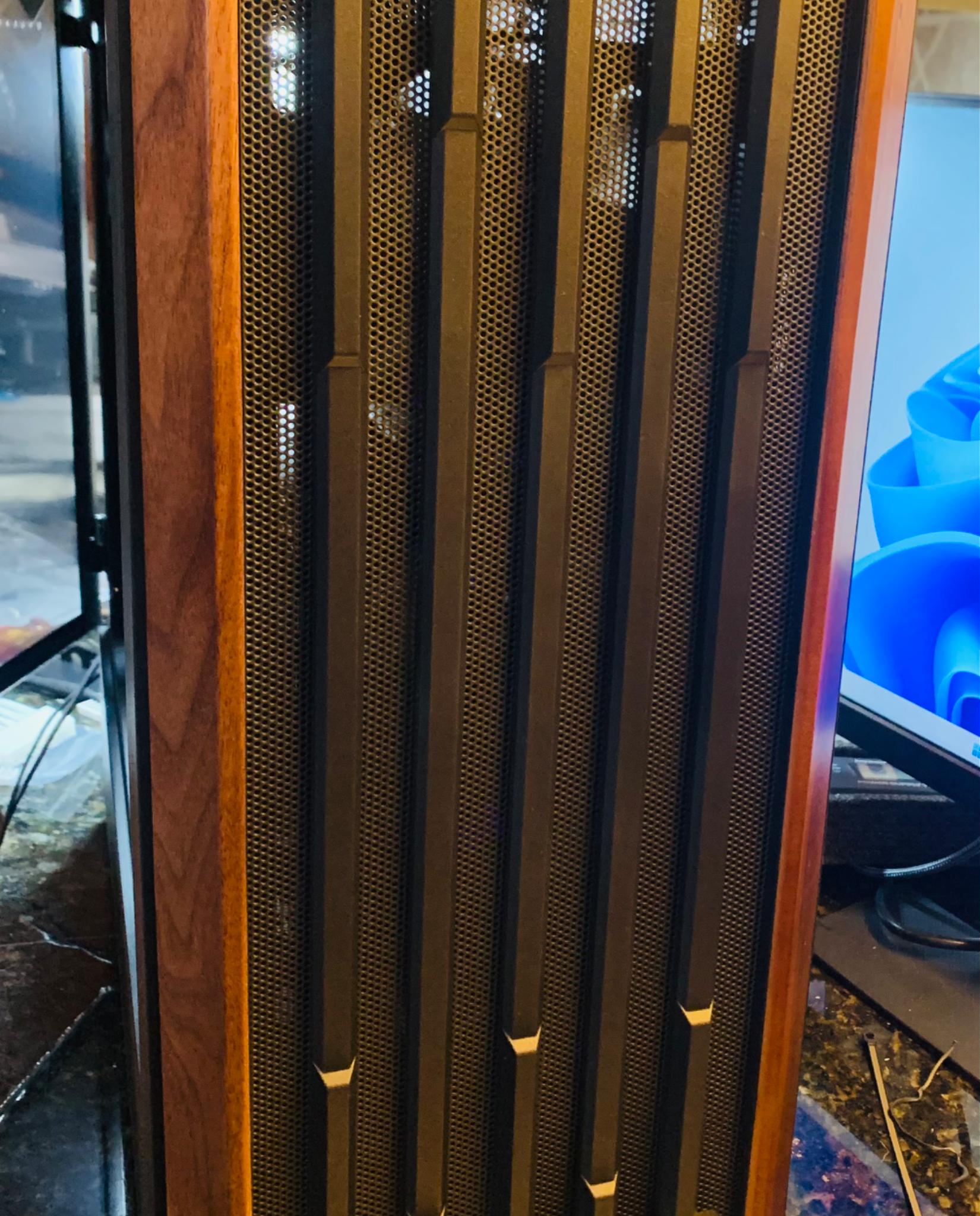 Black Out Oak Pro  RTX 4060 UPDATED