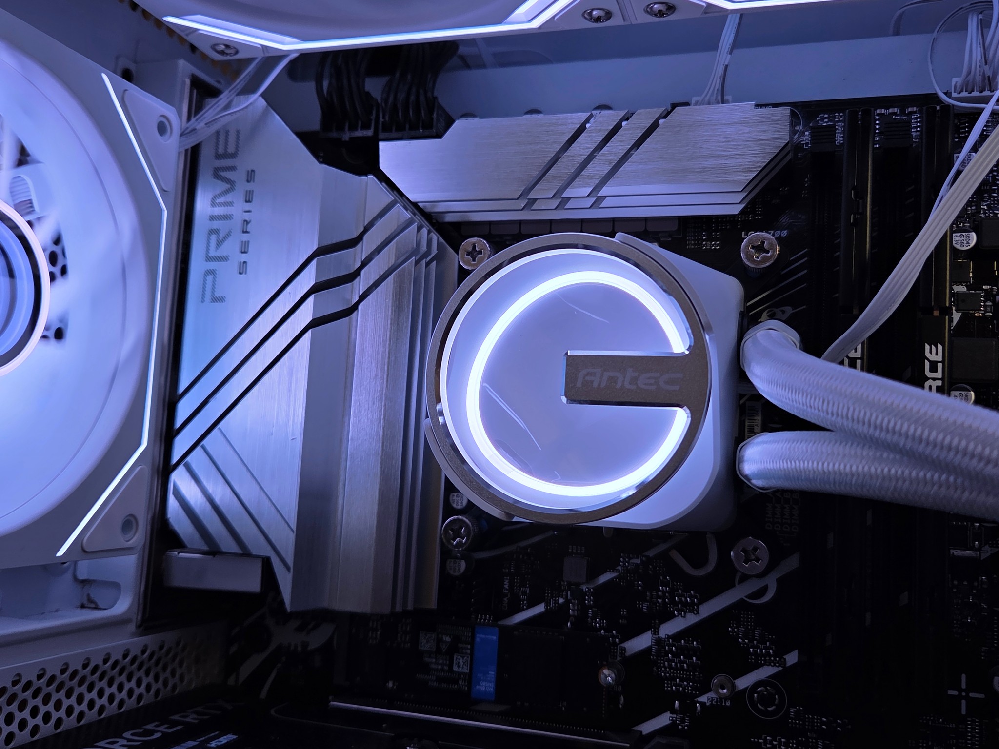 4K Gaming PC v2 | 13700KF| RTX 5070 12GB | 32GB DDR5 | Z790 | 1TB | Windows 11 |