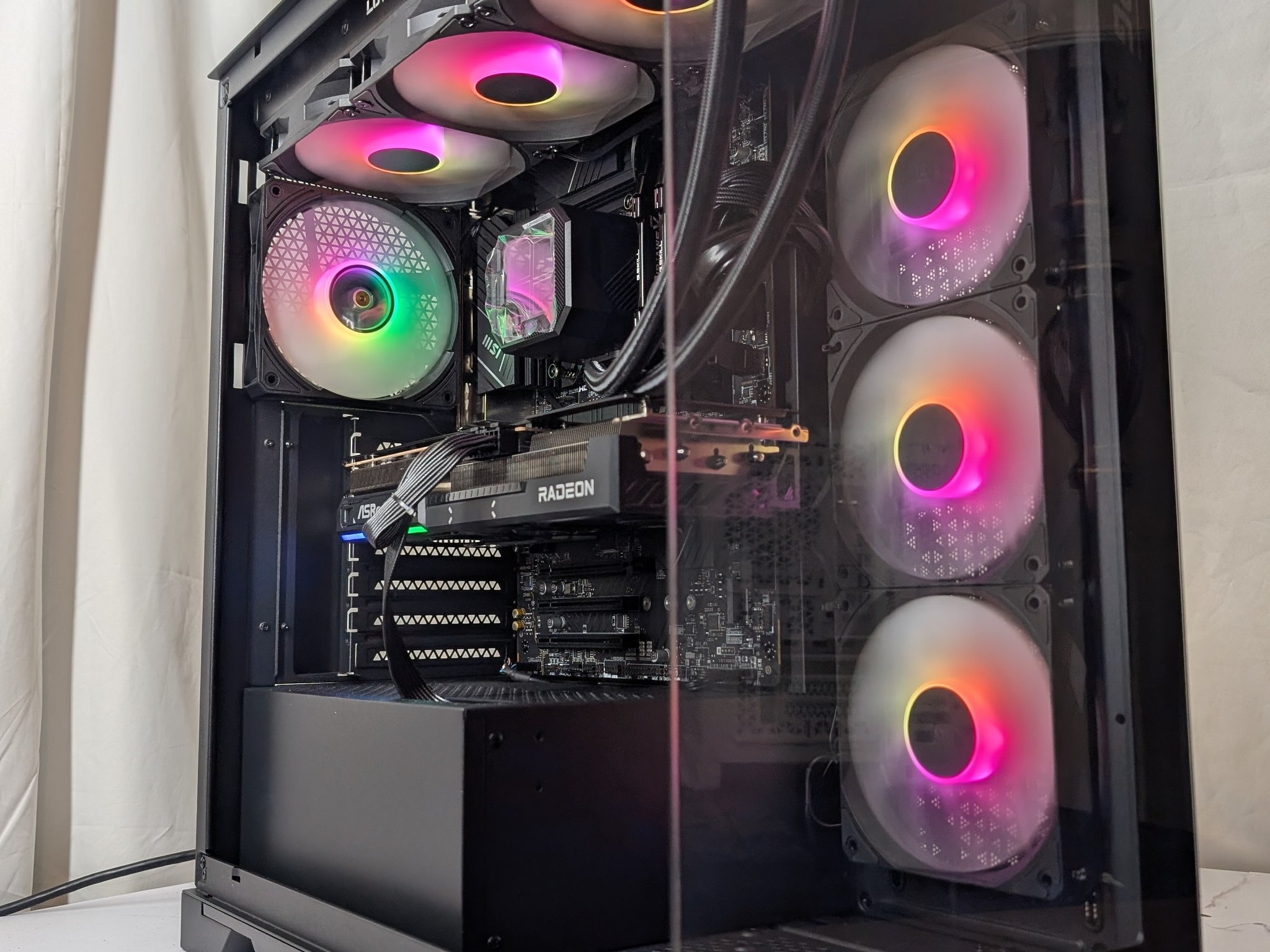 RX 9070 | I7 13700K | 1TB NVME | 32GB DDR4 | 850W