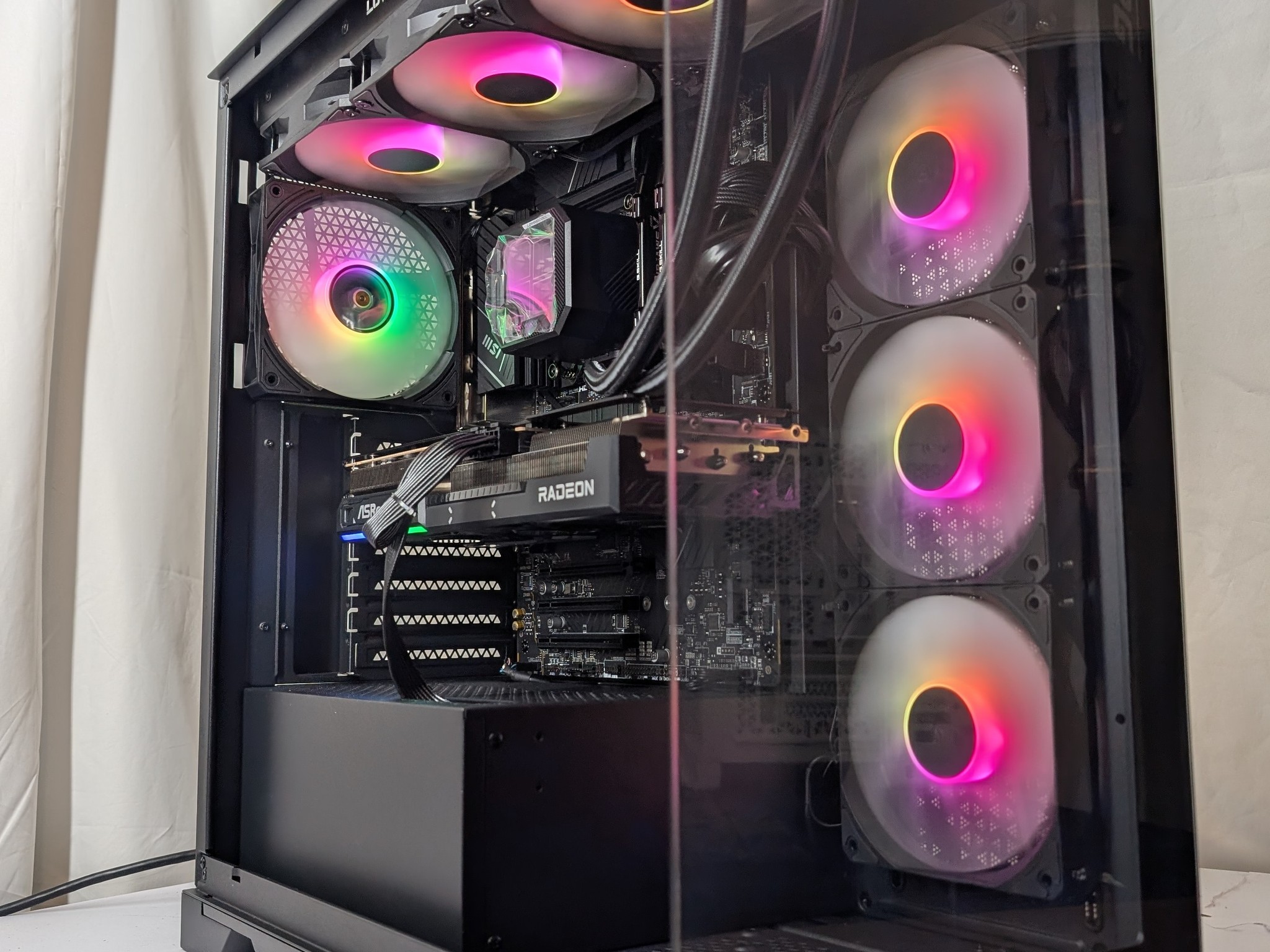 RX 9070 | I7 13700K | 1TB NVME | 32GB DDR4 | 850W