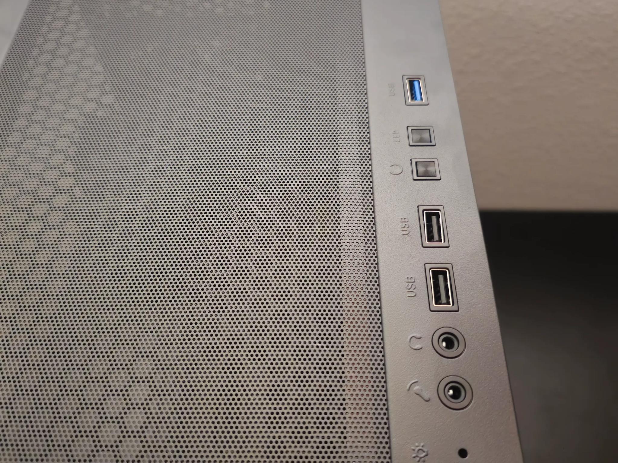 Starter PC // Xeon 10-Core // GTX 1650 SUPER // 16GB DDR4 // 512GB SSD