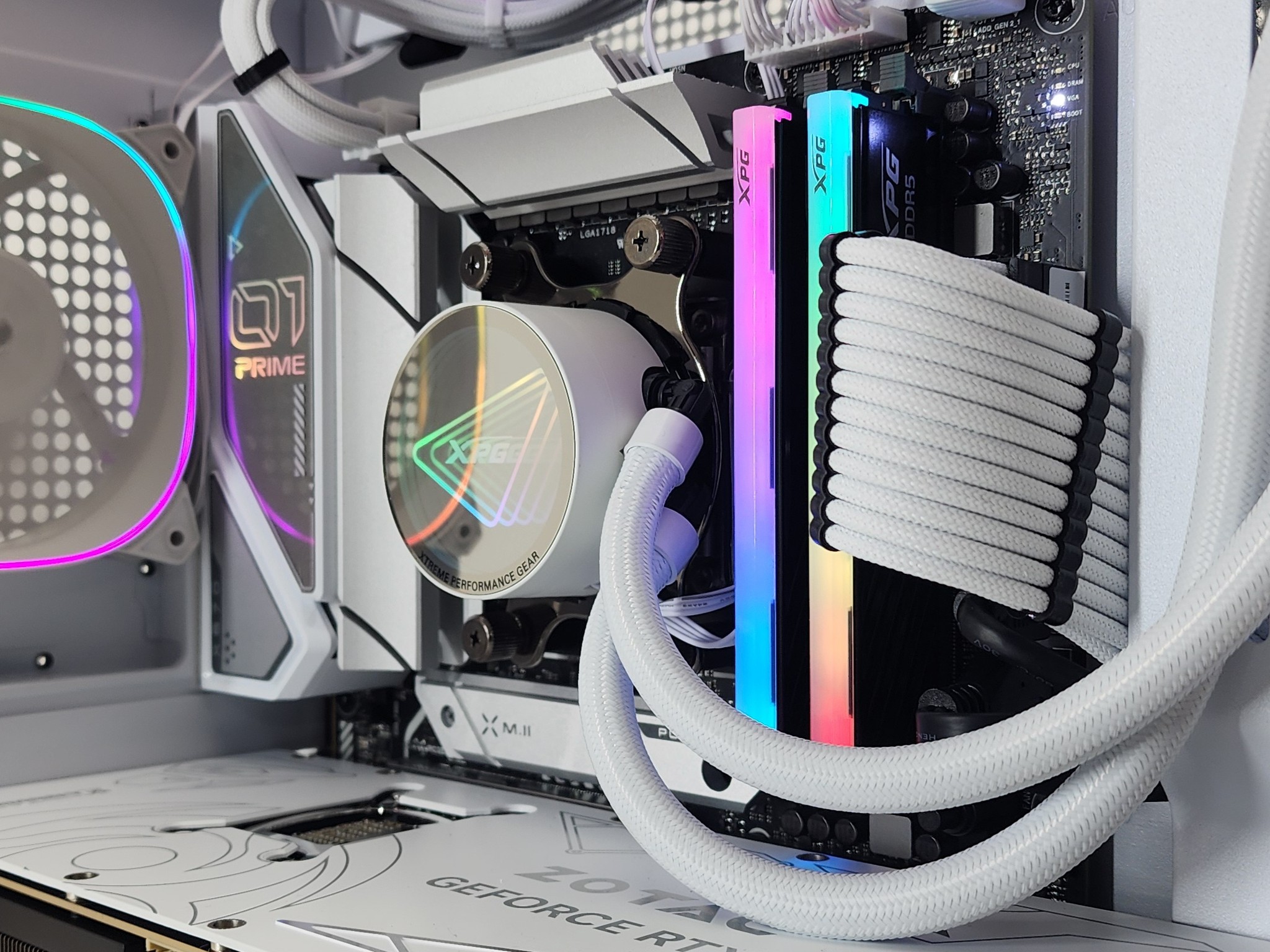 Gaming PC Ryzen 9 9900X 32GB RAM 2TB SSD RTX 5080 16GB Windows 11 Computer