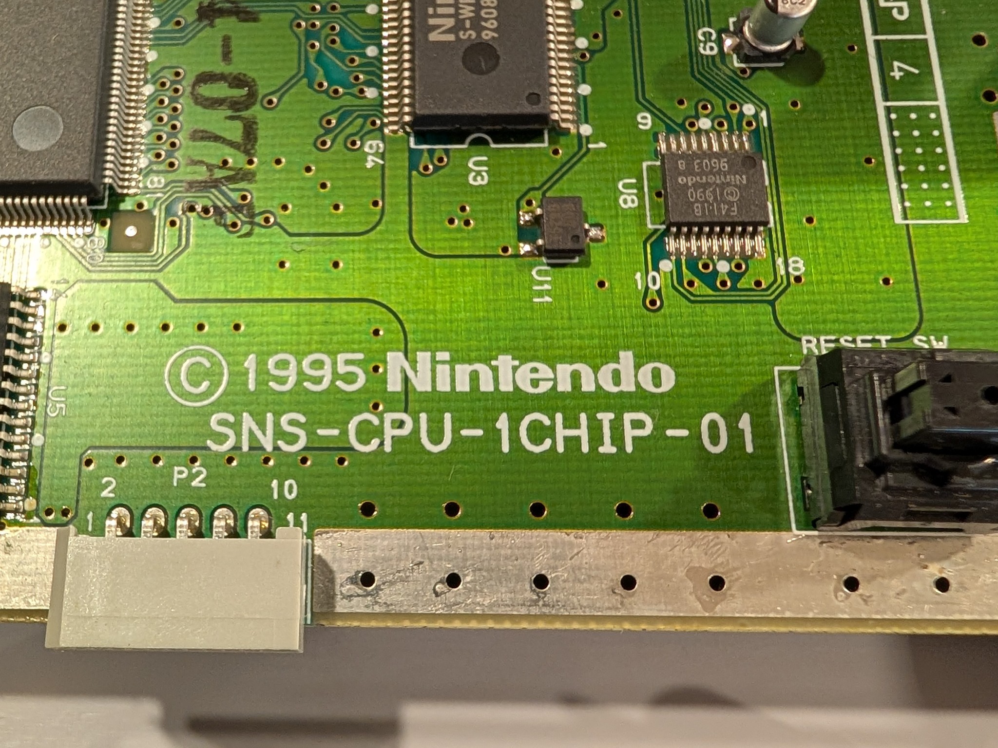 Super Nintendo SNES 1CHIP-01 Console, SMW Game, Controller, OEM AC/AV Bundle