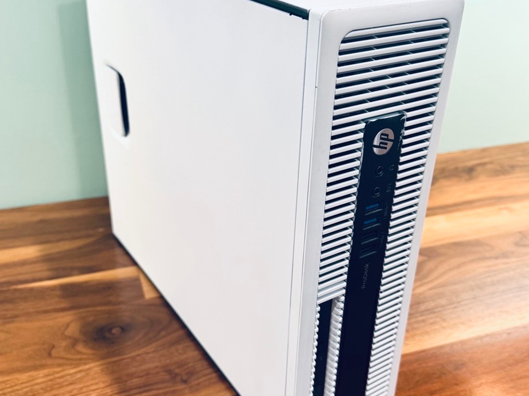 Esports Gaming PC | RX 550 4GB | i5 | 16GB RAM | 512GB SSD | Clean White Build