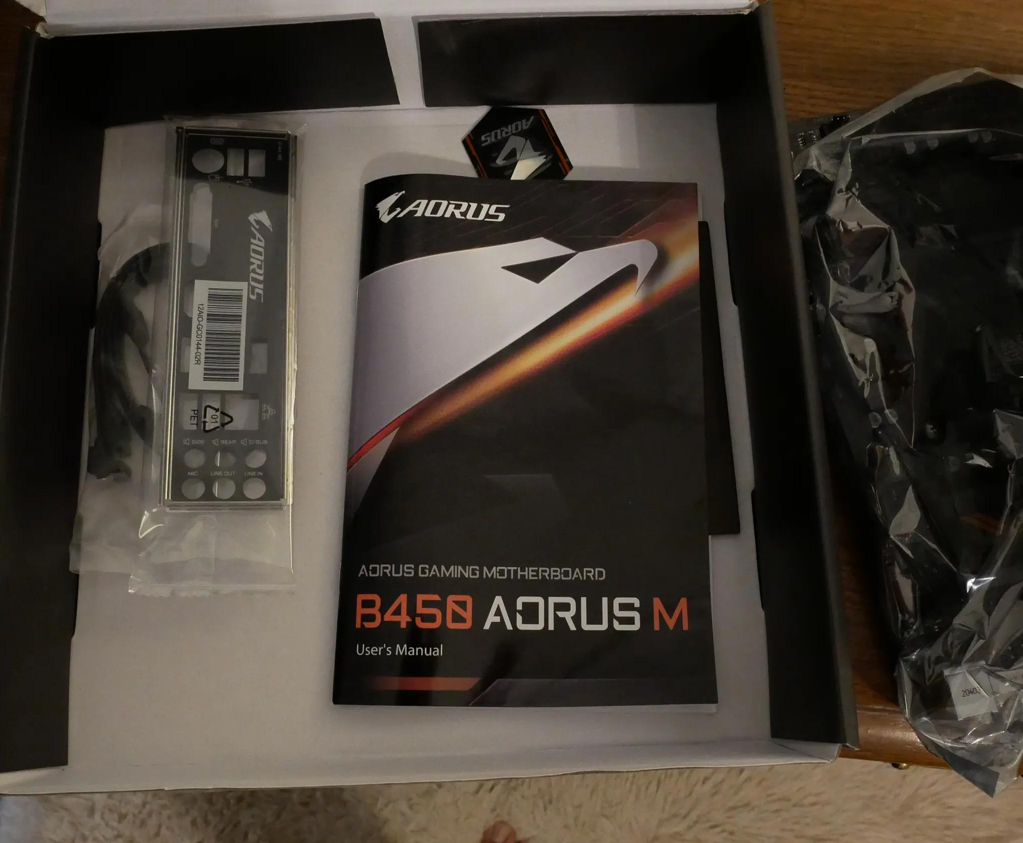 GIGABYTE B450 AORUS M AM4 Full set!