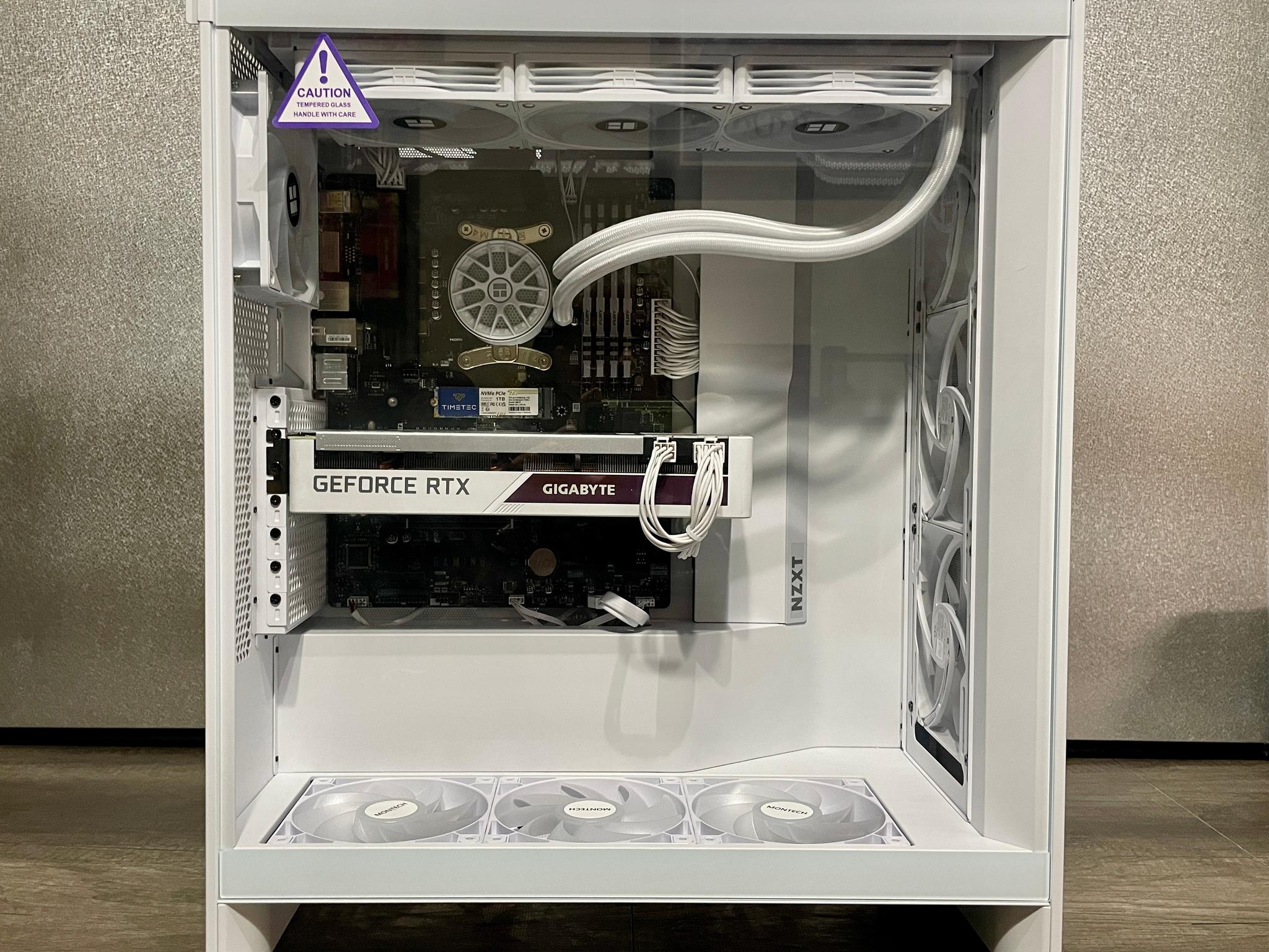Water-Cooled Gaming PC / AMD Ryzen 5 5600X / RTX 3070 / 32GB DDR4 / 1TB / Windows 11 Pro