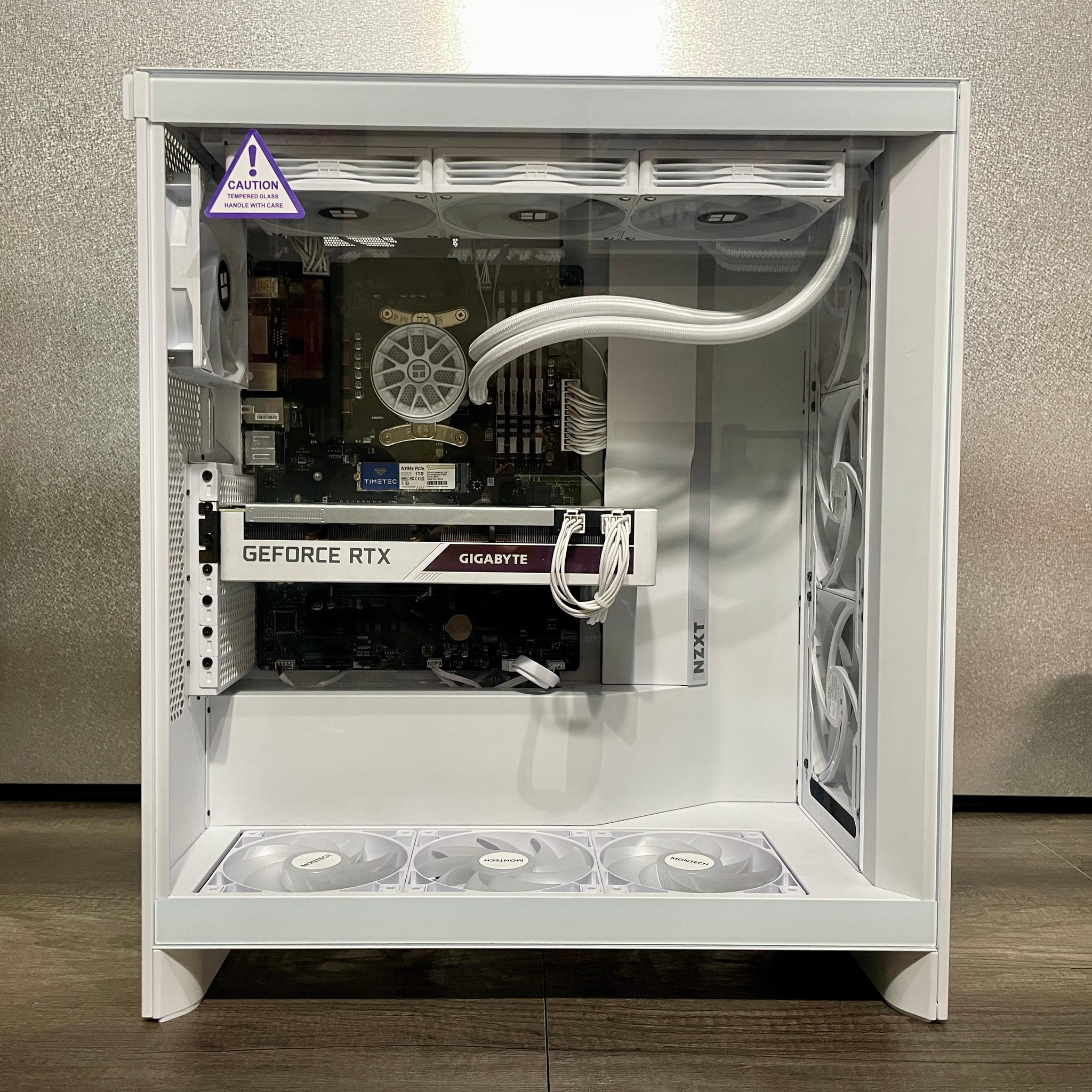 Water-Cooled Gaming PC / AMD Ryzen 5 5600X / RTX 3070 / 32GB DDR4 / 1TB / Windows 11 Pro