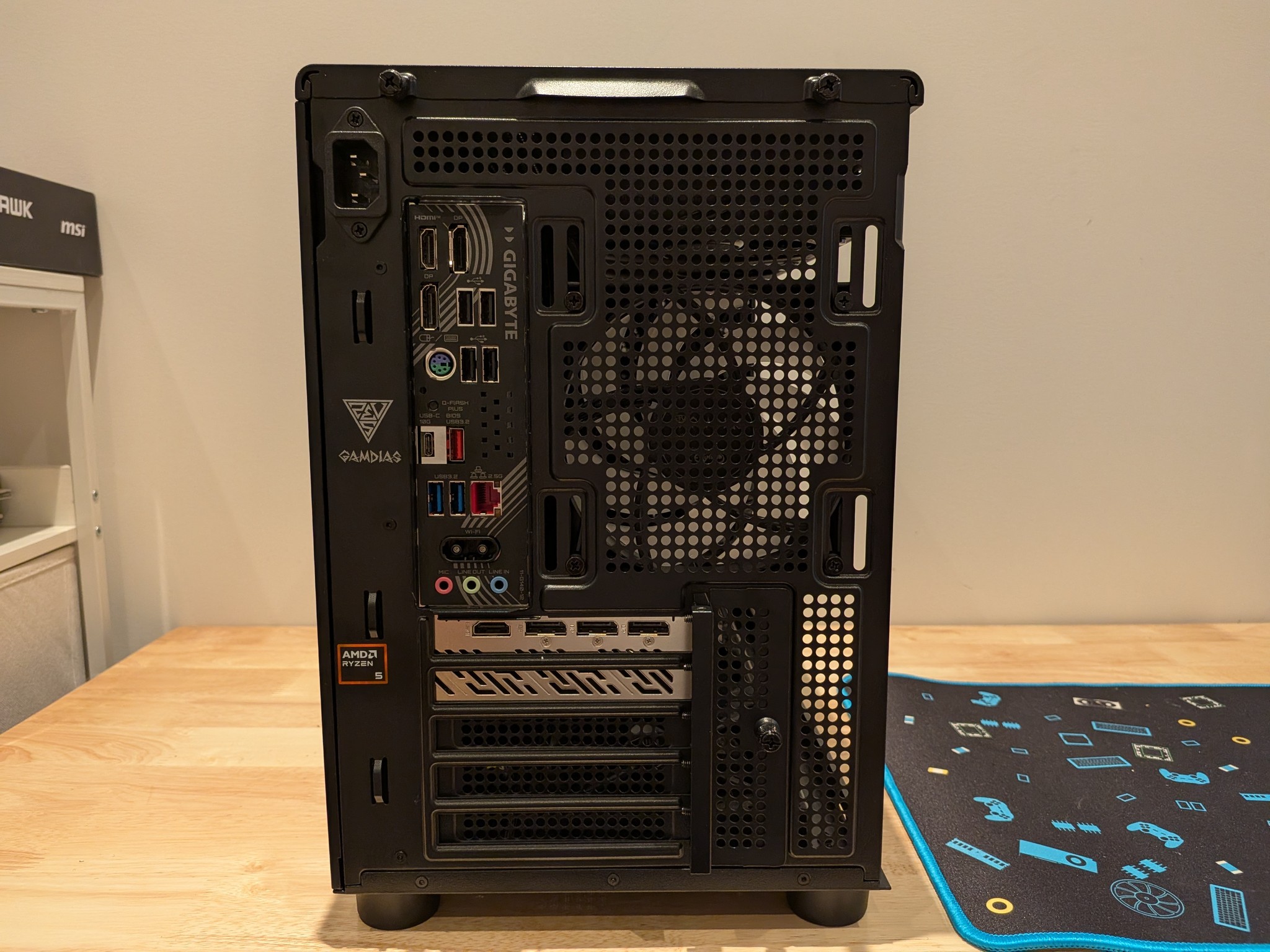 1440p Nightcrawler - RX 9070, Ryzen 5 9600X, 32 GB DDR5 RAM, 1 TB Gen 4 NVME, RGB, Liquid Cooled