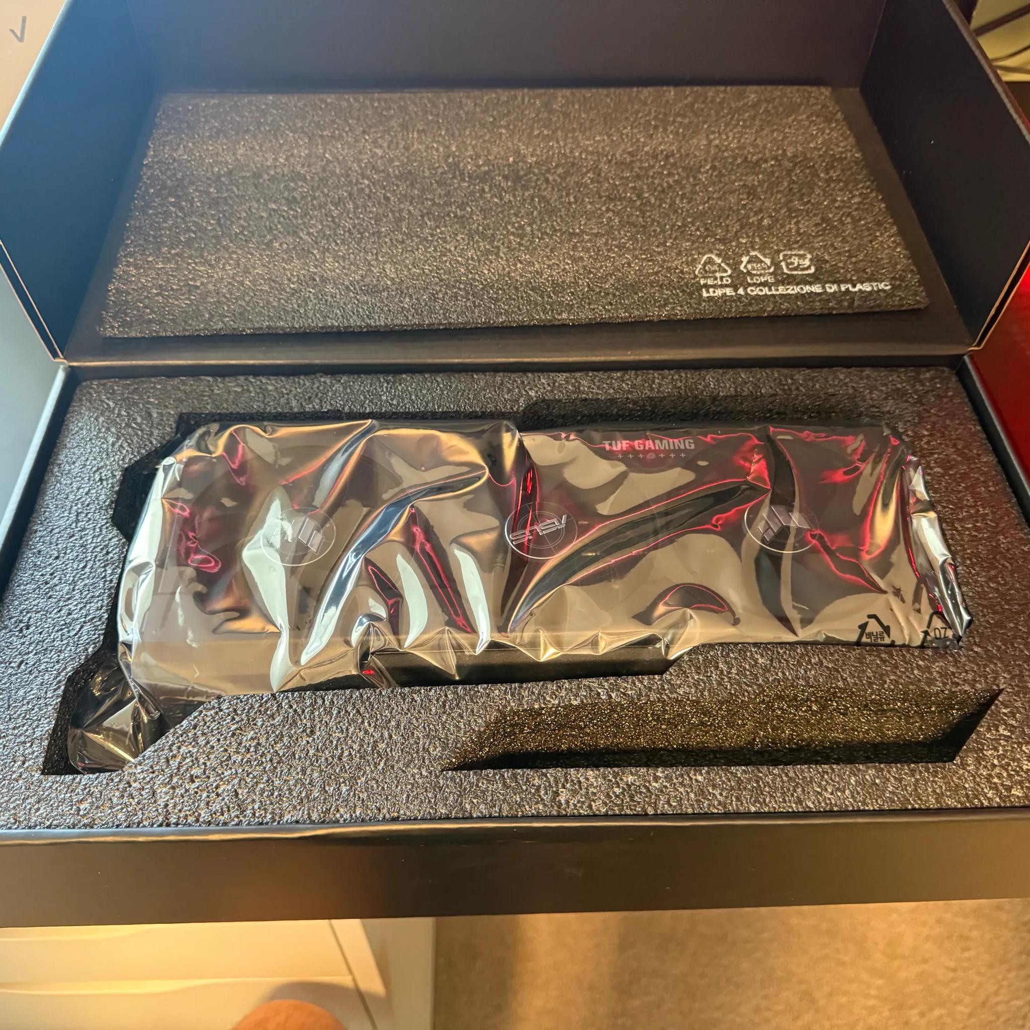 4070 OC 12GB GDDR6 ASUS TUF Edition