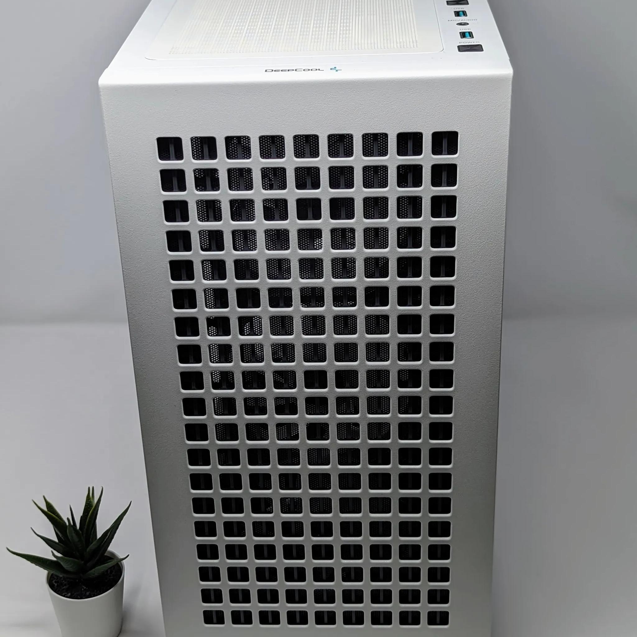 Future Foundation | RTX 4070 | Ryzen 5 7600X | 32gb RAM | MSI M461 2TB Gen 4 NVMe SSD