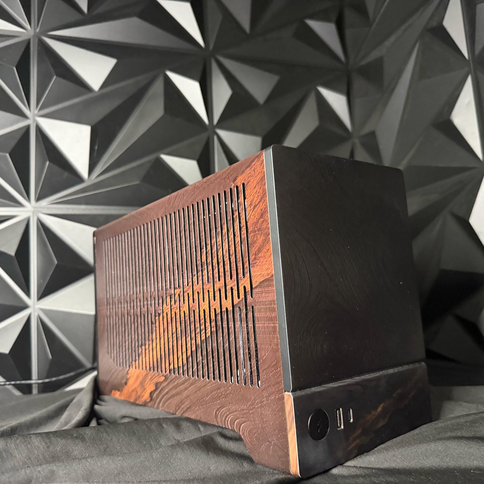 🖤 DARK OAK 🖤🌲 Ryzen 7 7700| RX 9070XT| 32 GB DDR5| 1.25 TB NVME| 850W PSU