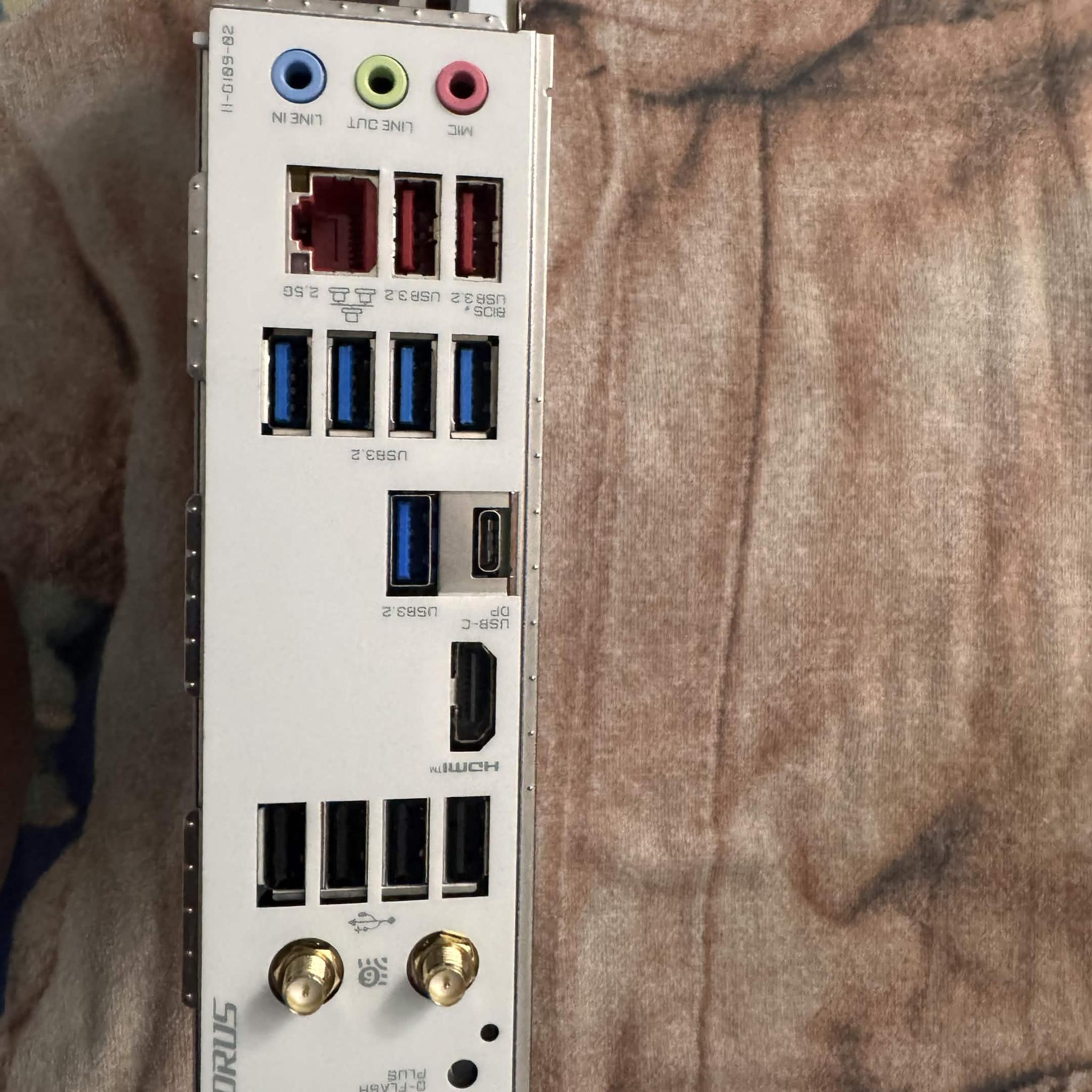B650E AORUS ELITE X AX ICE