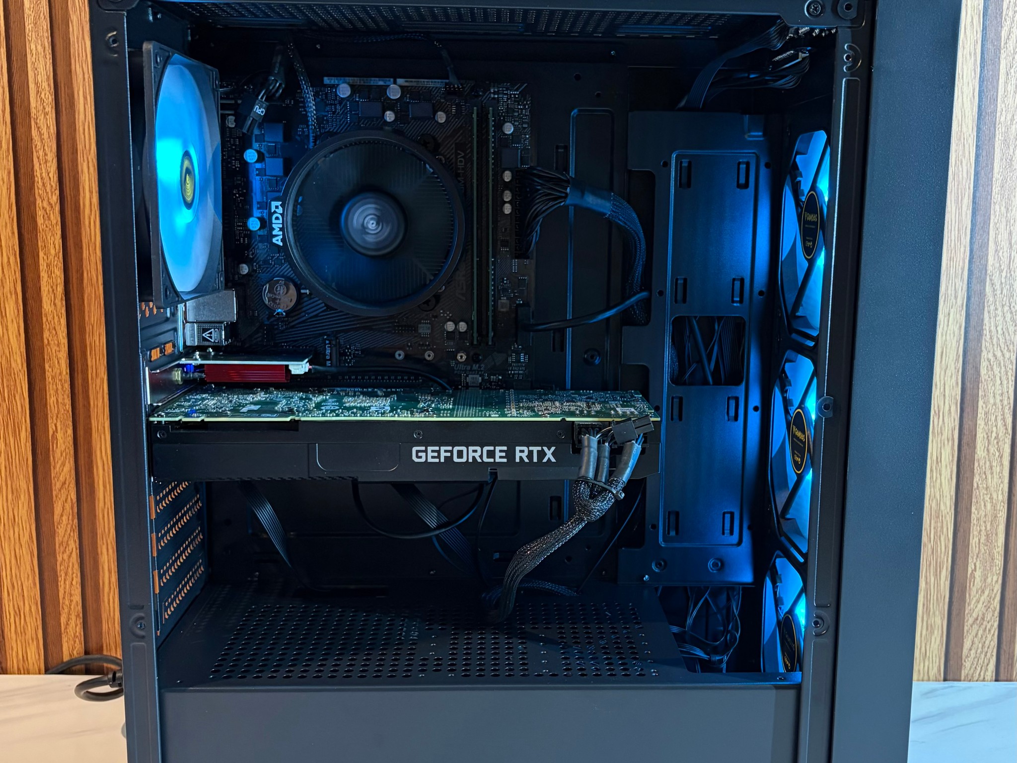 RTX 2070  | Ryzen 5 5500 | 16 GB ddr4 ram | 500GB SSD | 450W