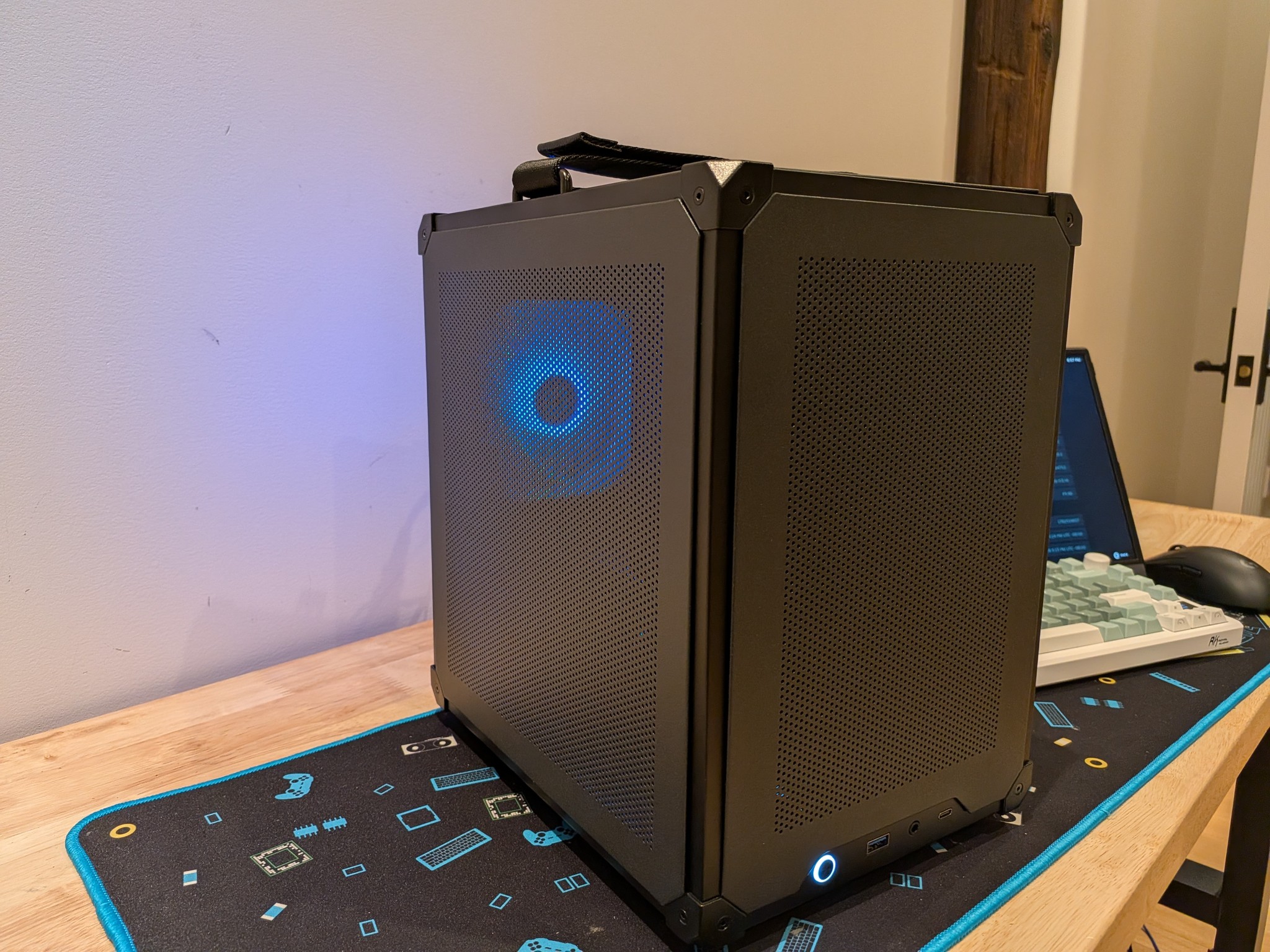 1440p Steam King - RX 9060 XT 16GB, Ryzen 5 5600, 32 GB DDR4 RAM, 2 TB Gen 4 NVME, SteamOS