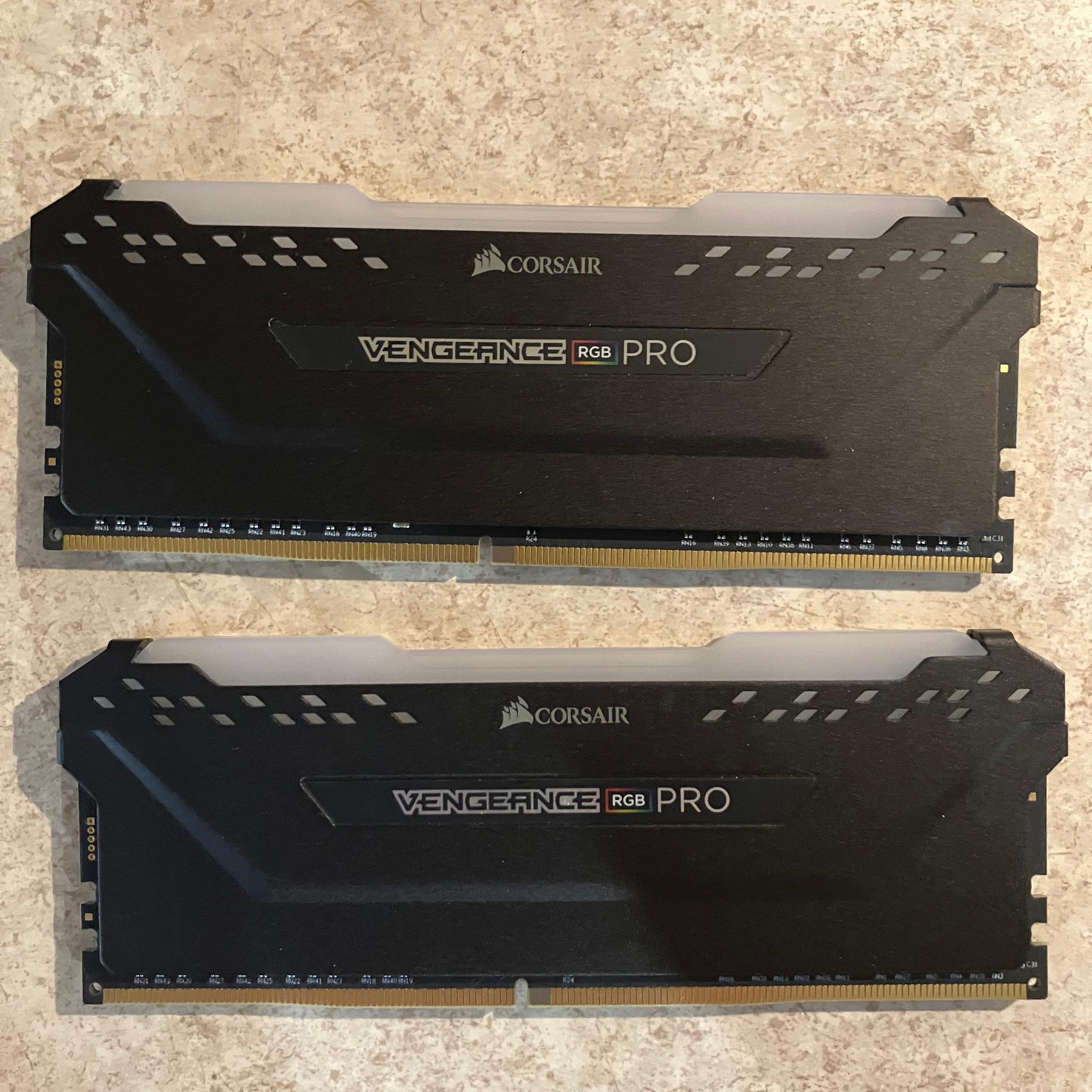 Corsair Vengeance RGB PRO 32GB DDR4 (2x16GB)