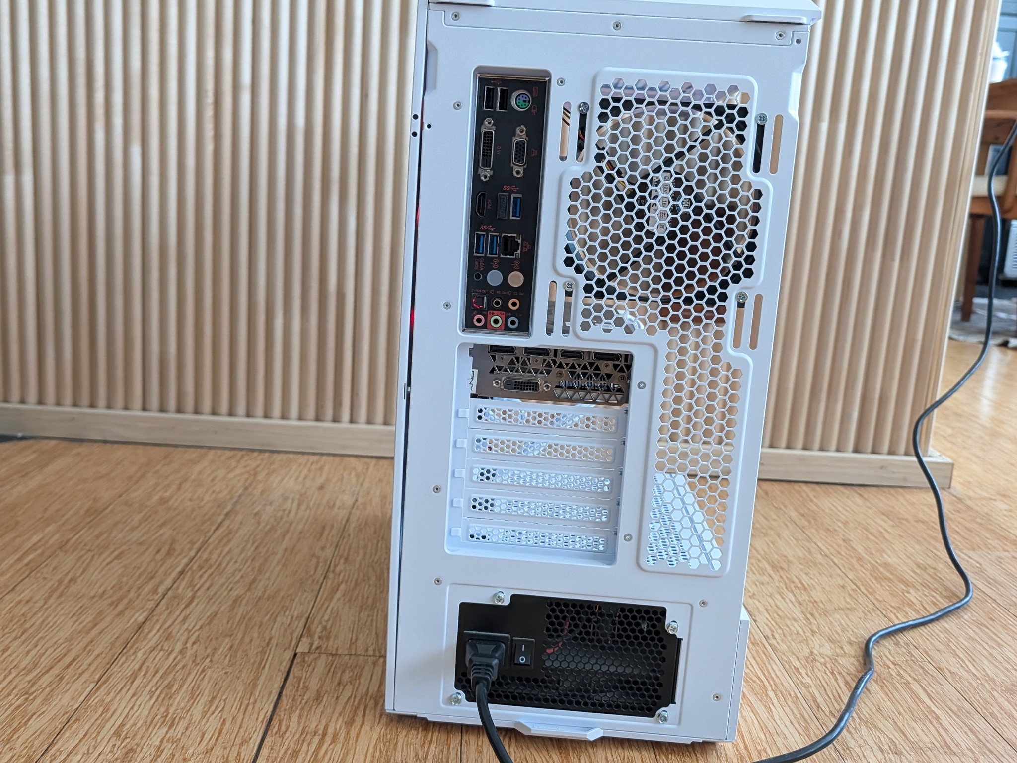 Custom I7 Gaming PC | GTX 1080 | I7 6700 | 16GB | 256GB |