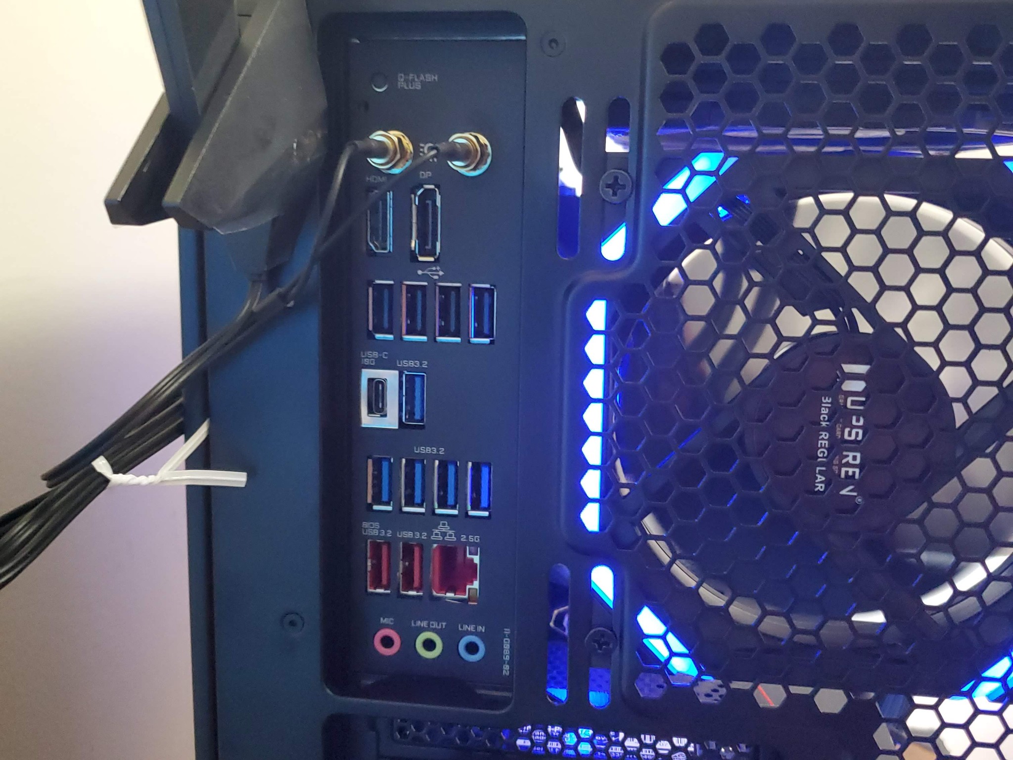🔵 Sapphire Shadow: Ryzen 7 7700X | RTX 3080 Ti | 32GB DDR5 | 1TB NVMe | ATX Powerhouse 🚀