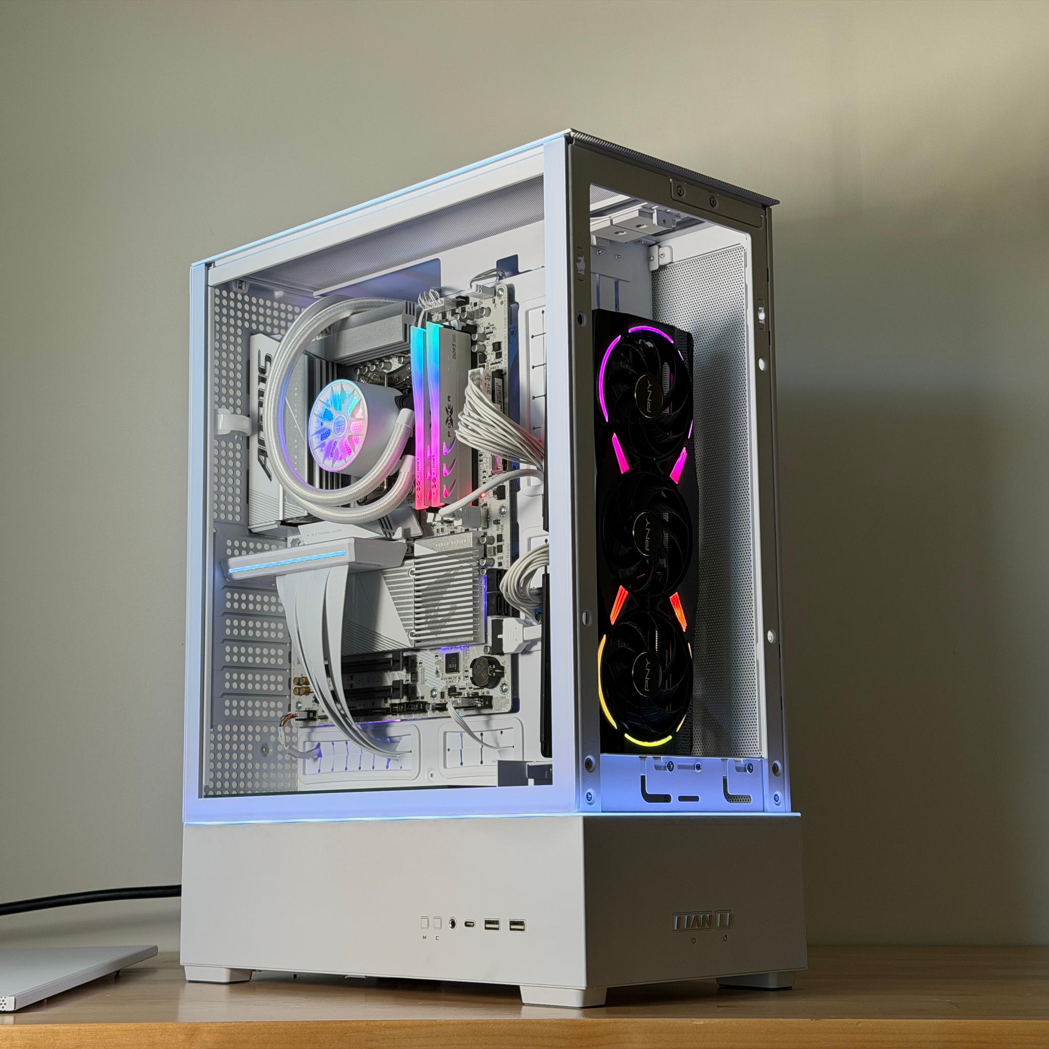 RTX 5070 Ryzen 9 9900x Gaming PC
