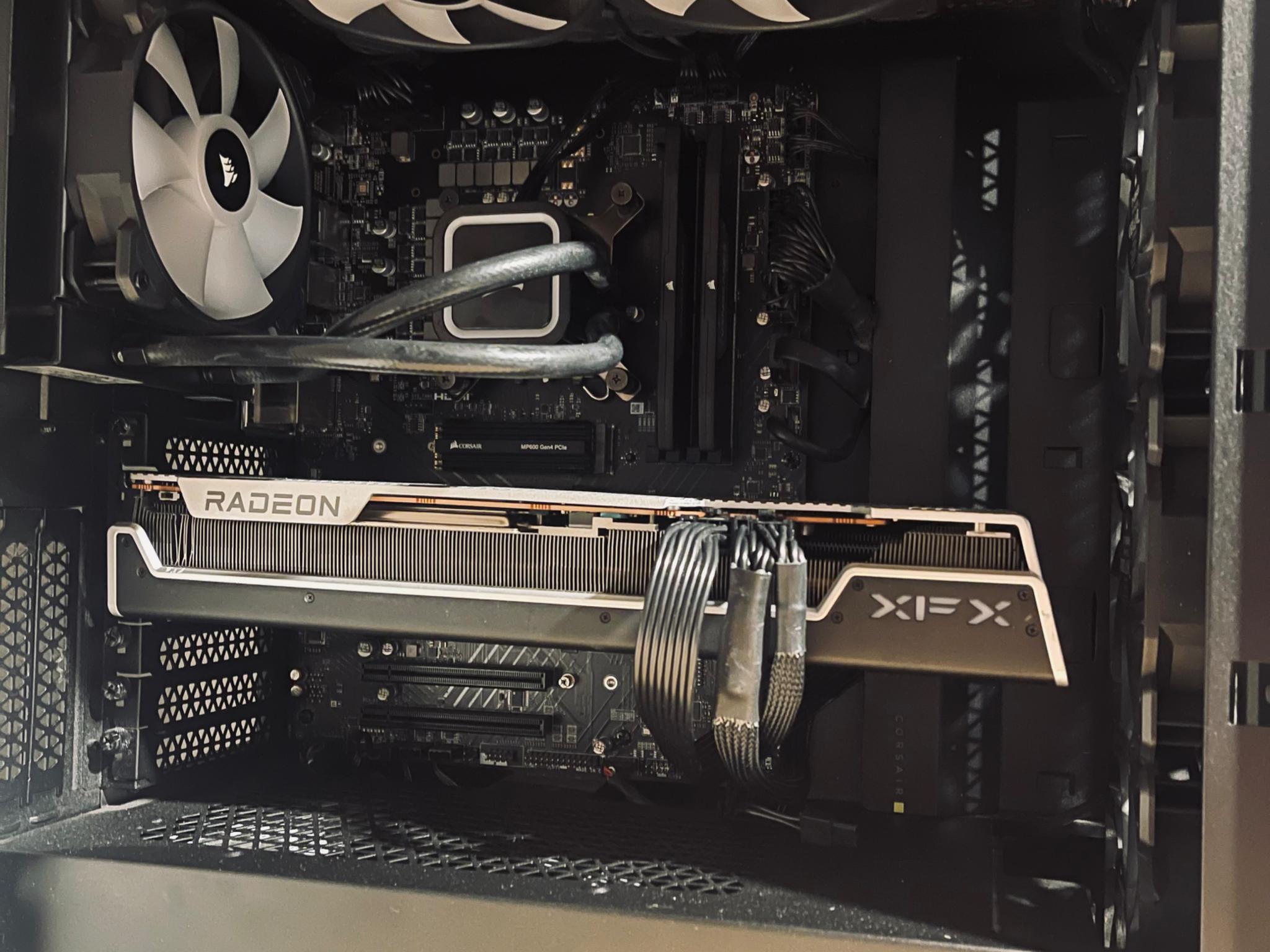 Corsair VENGEANCE | i7-14700kf, 7900 XT, 32GB, 1TB